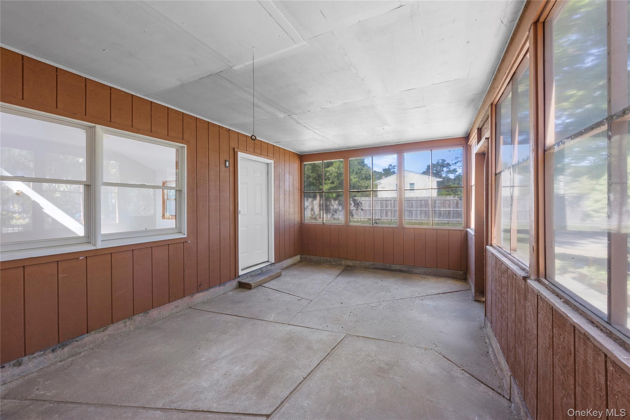 26 Queen Road, Rocky Point, NY 11778