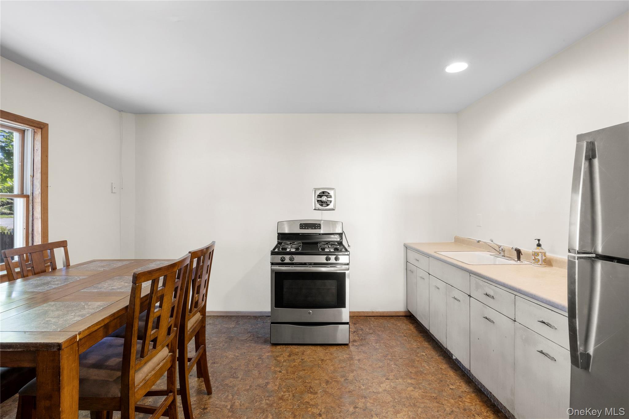 26 Queen Road, Rocky Point, NY 11778