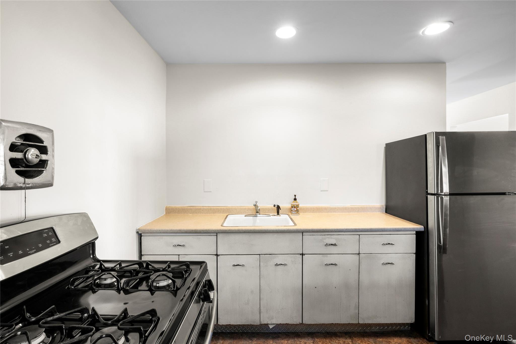 26 Queen Road, Rocky Point, NY 11778