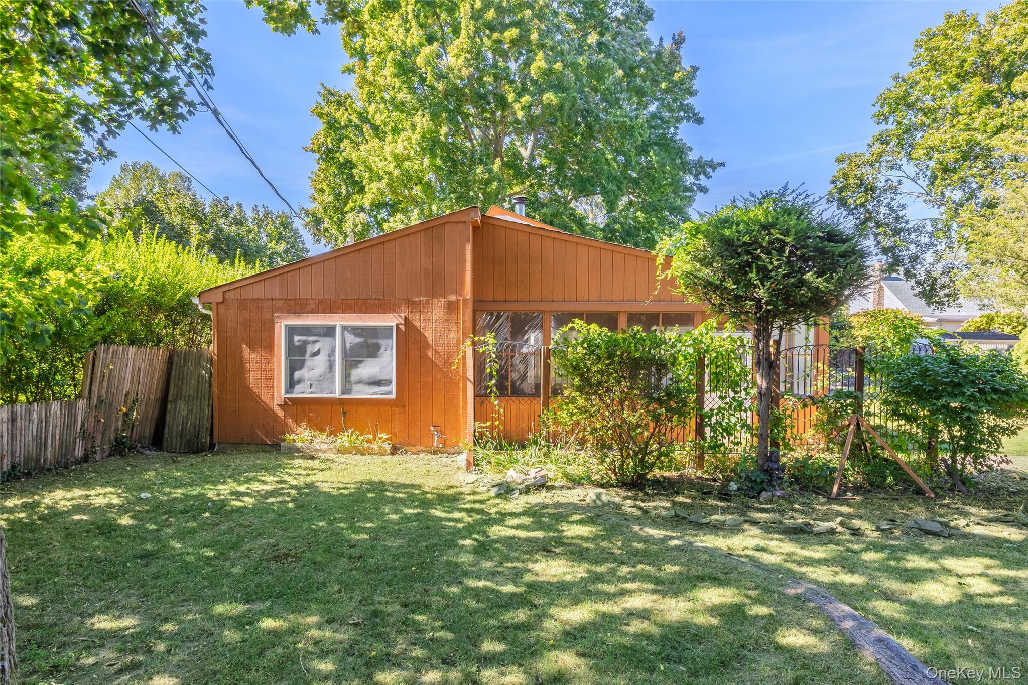 26 Queen Road, Rocky Point, NY 11778