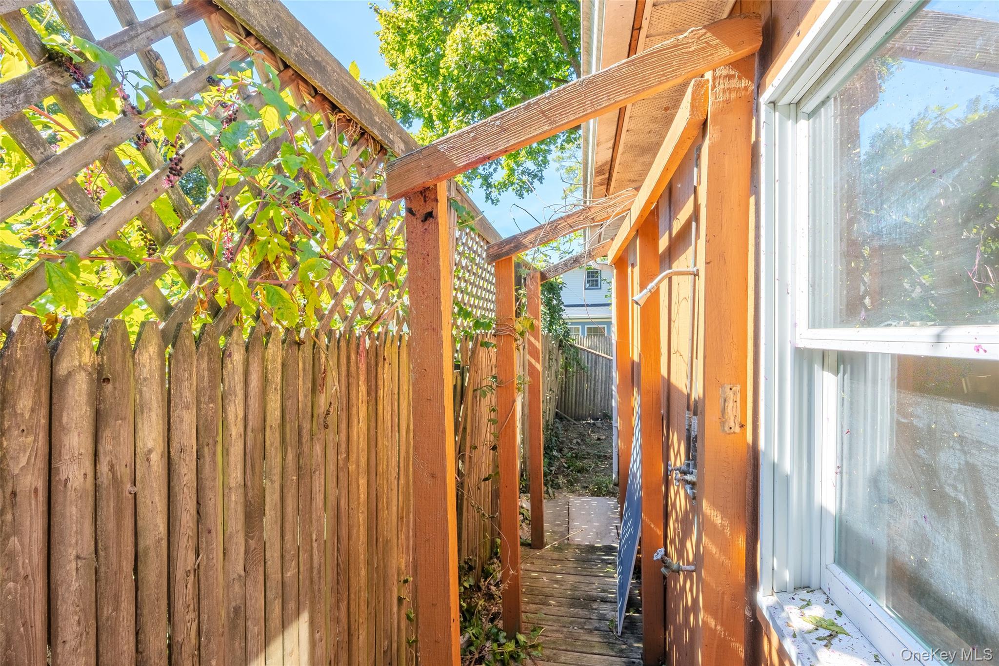 26 Queen Road, Rocky Point, NY 11778