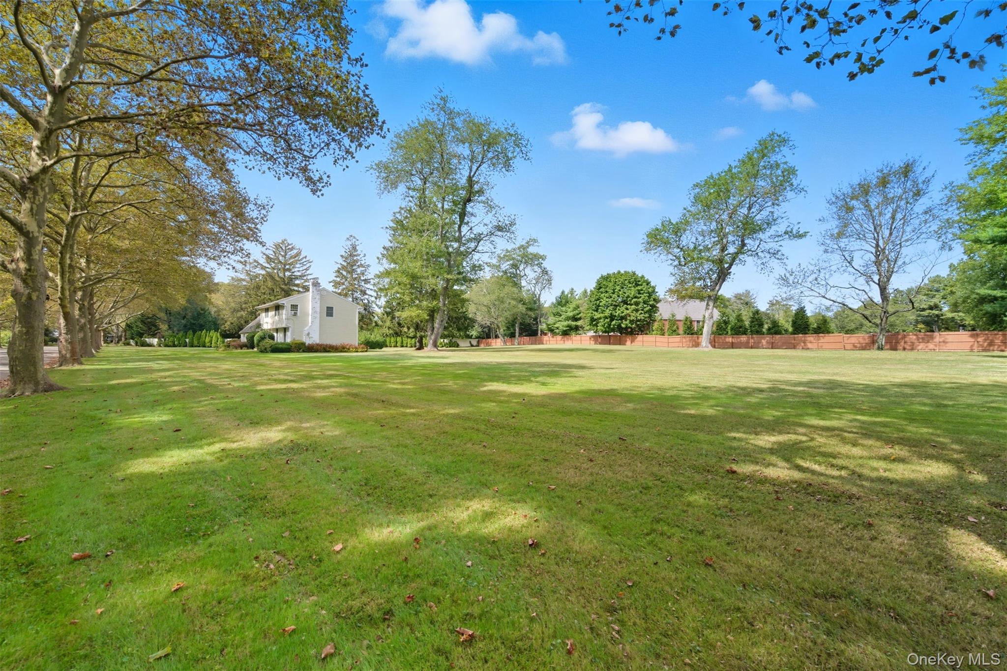 9 Snowball Drive, Cold Spring Harbor, NY 11724