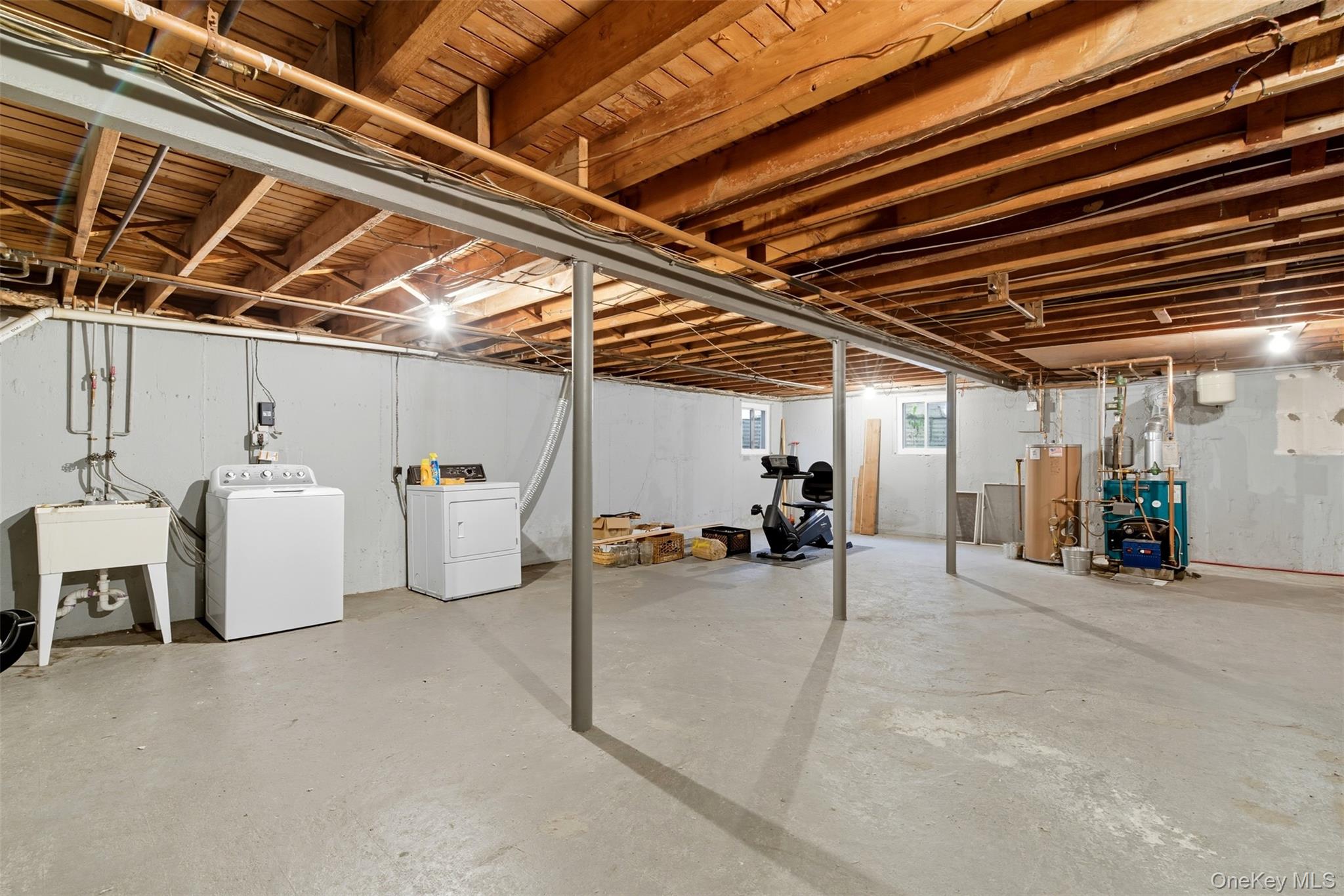 9 Snowball Drive, Cold Spring Harbor, NY 11724