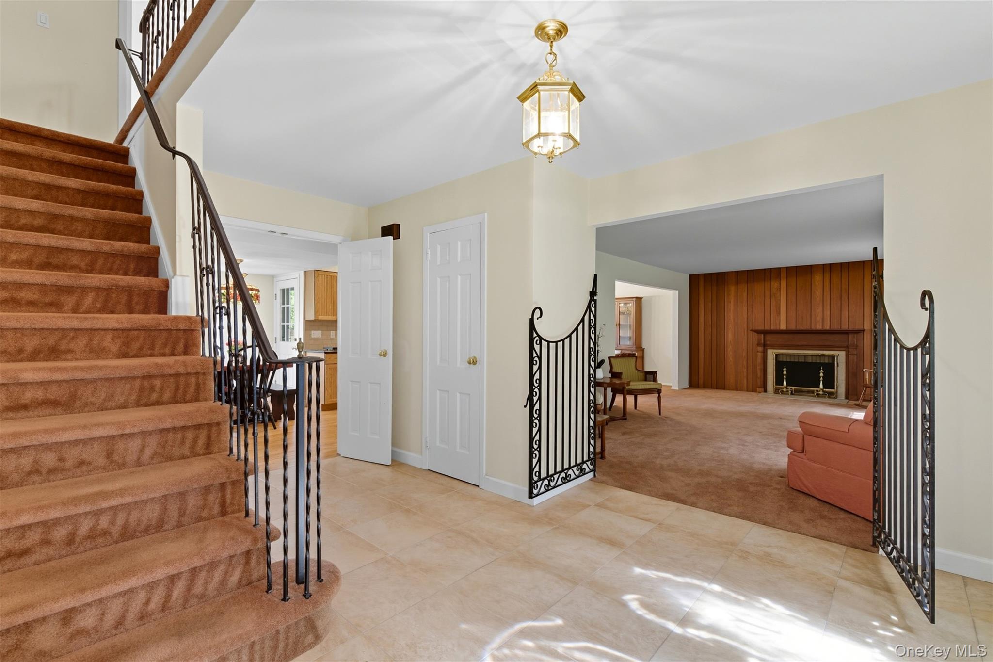 9 Snowball Drive, Cold Spring Harbor, NY 11724