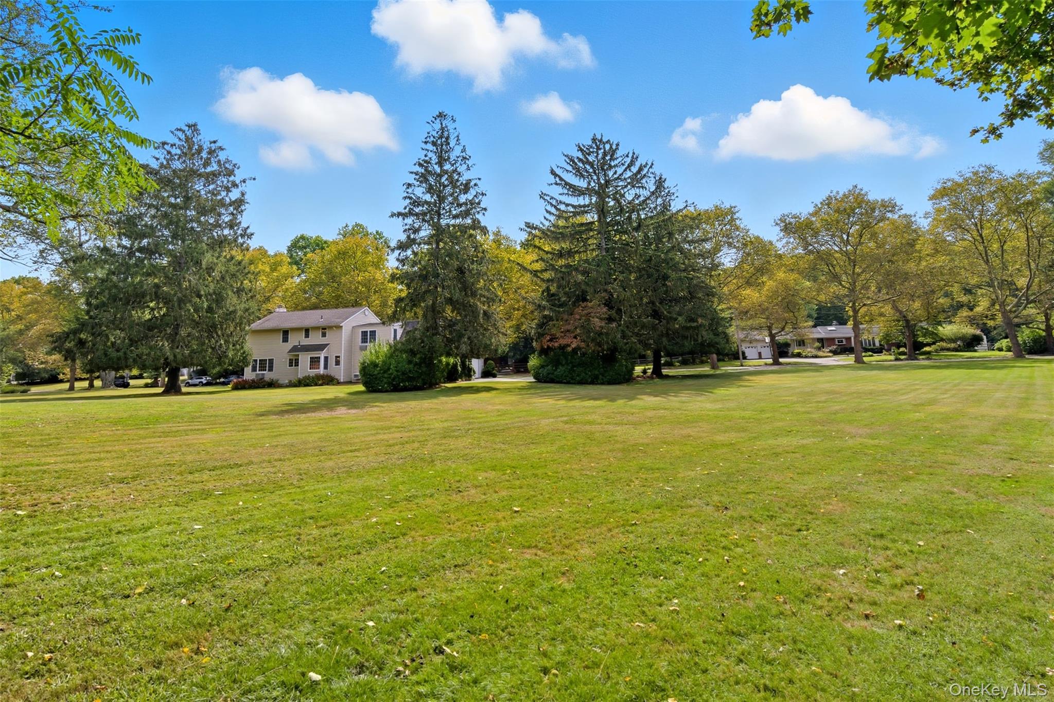 9 Snowball Drive, Cold Spring Harbor, NY 11724