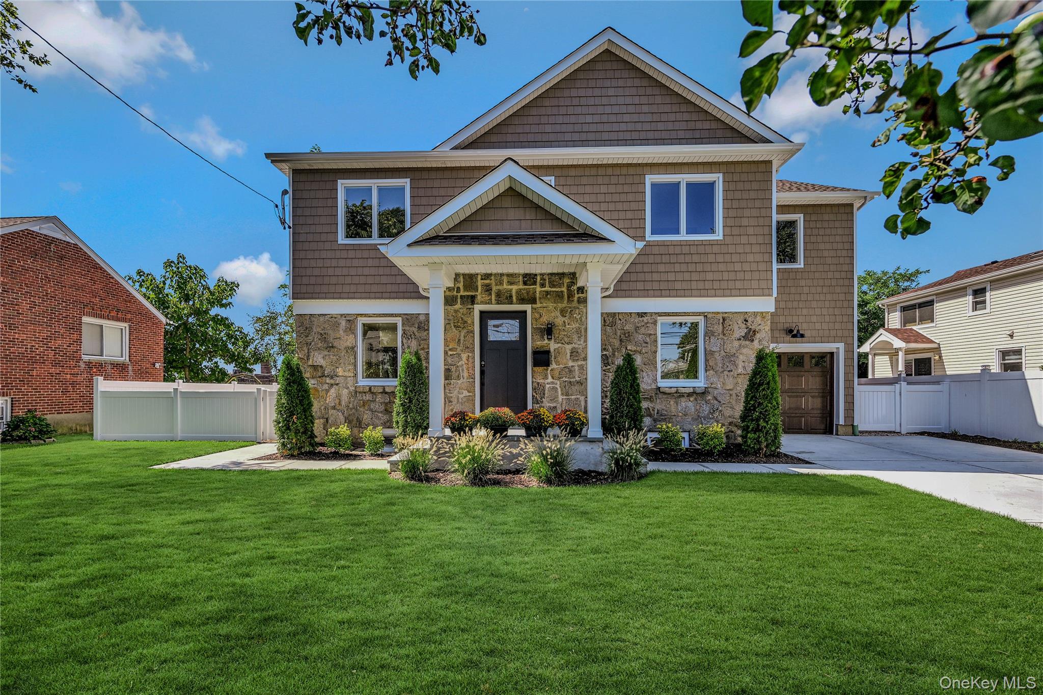 45 Brunswick Avenue, Williston Park, NY 11596