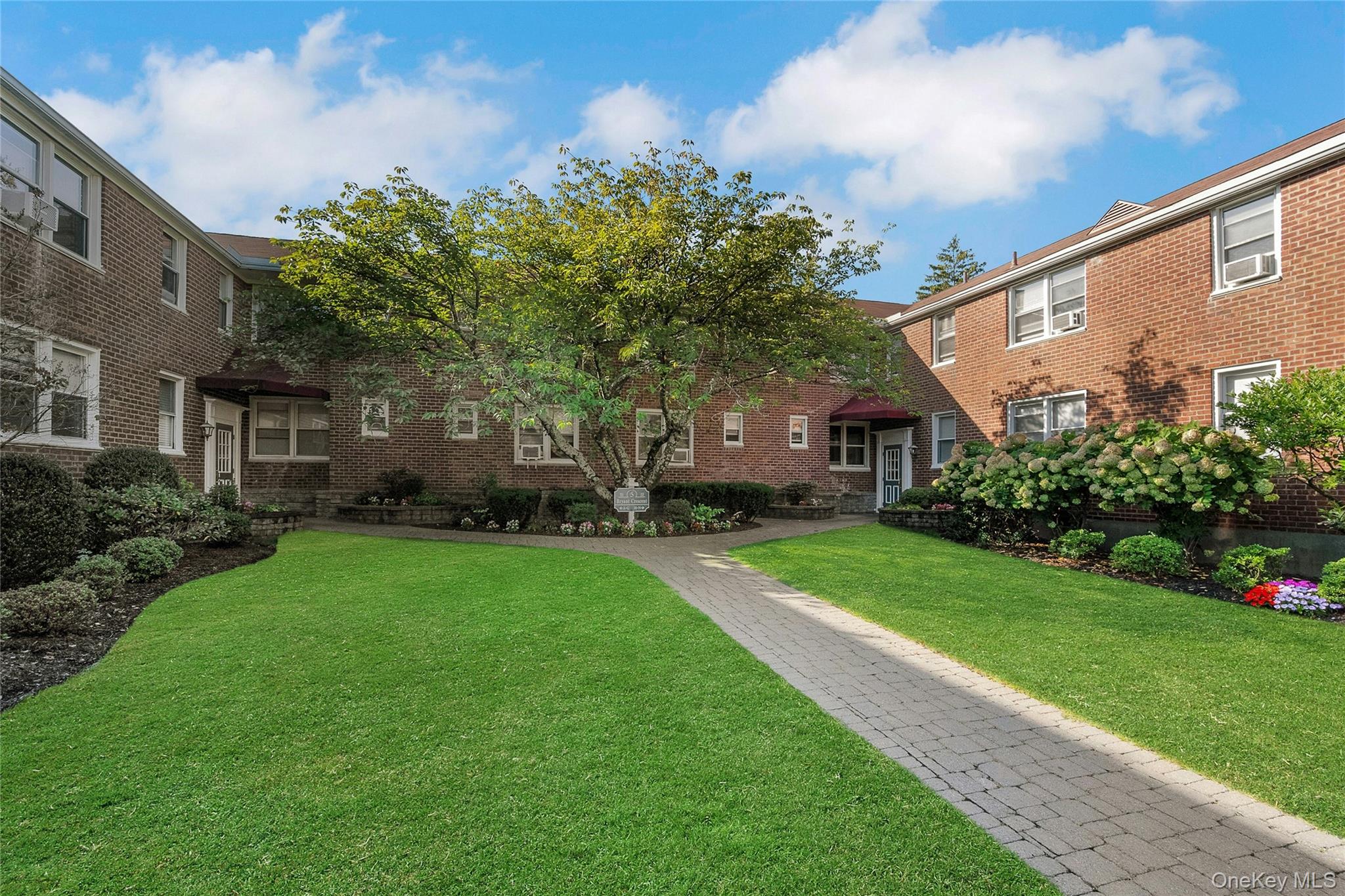 5 Bryant Crescent # 1N, White Plains, NY 10605