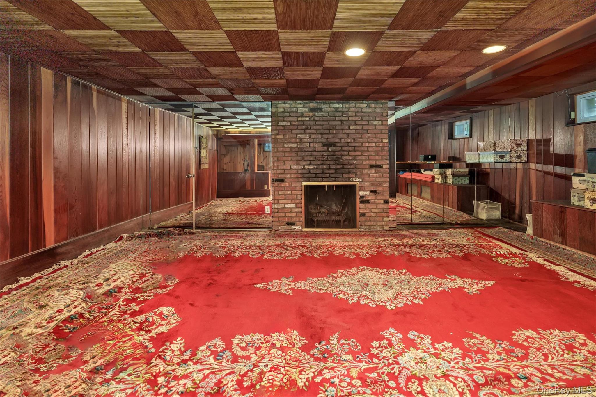 125 Colonial Road, Great Neck, NY 11021