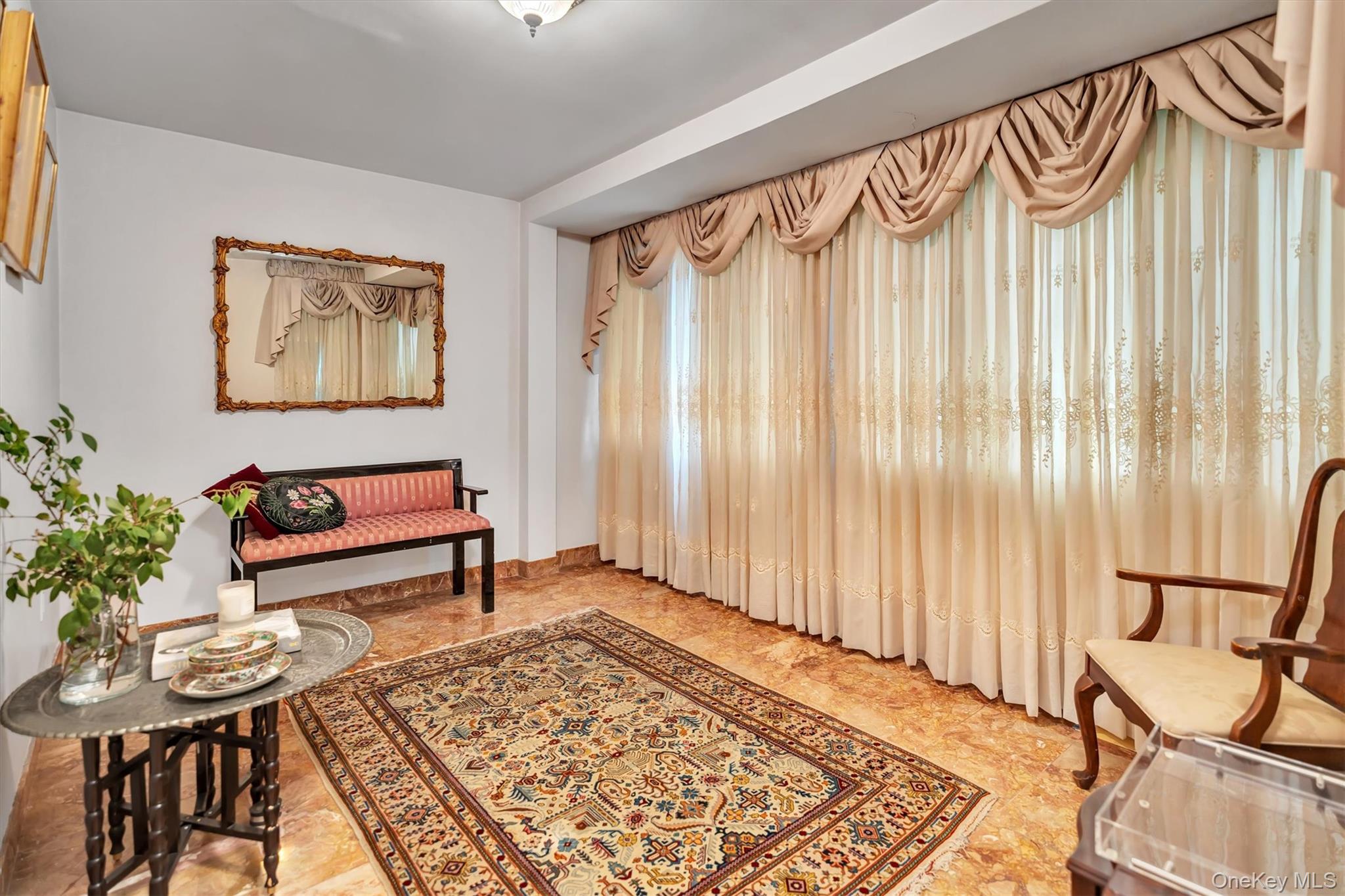 125 Colonial Road, Great Neck, NY 11021