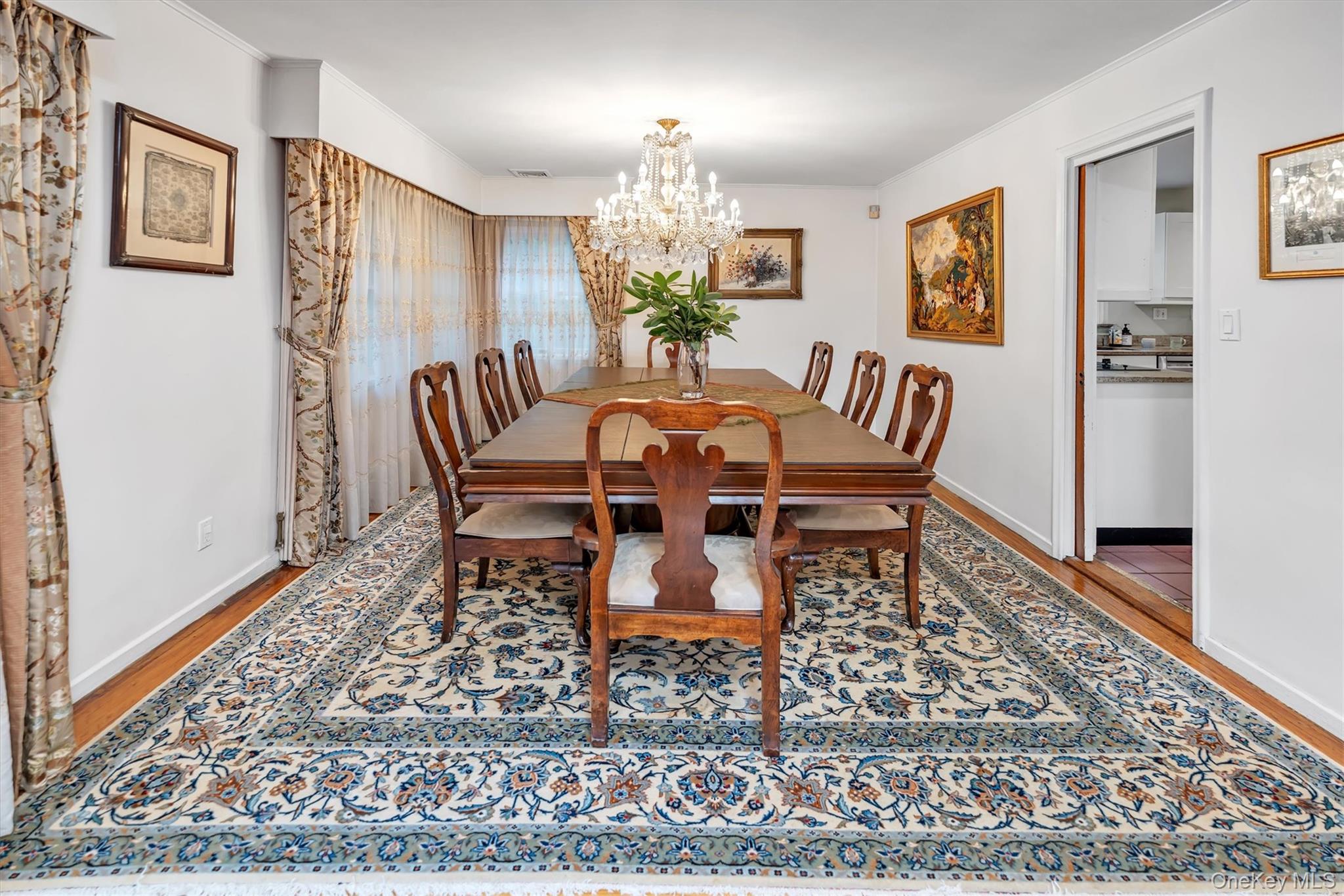 125 Colonial Road, Great Neck, NY 11021