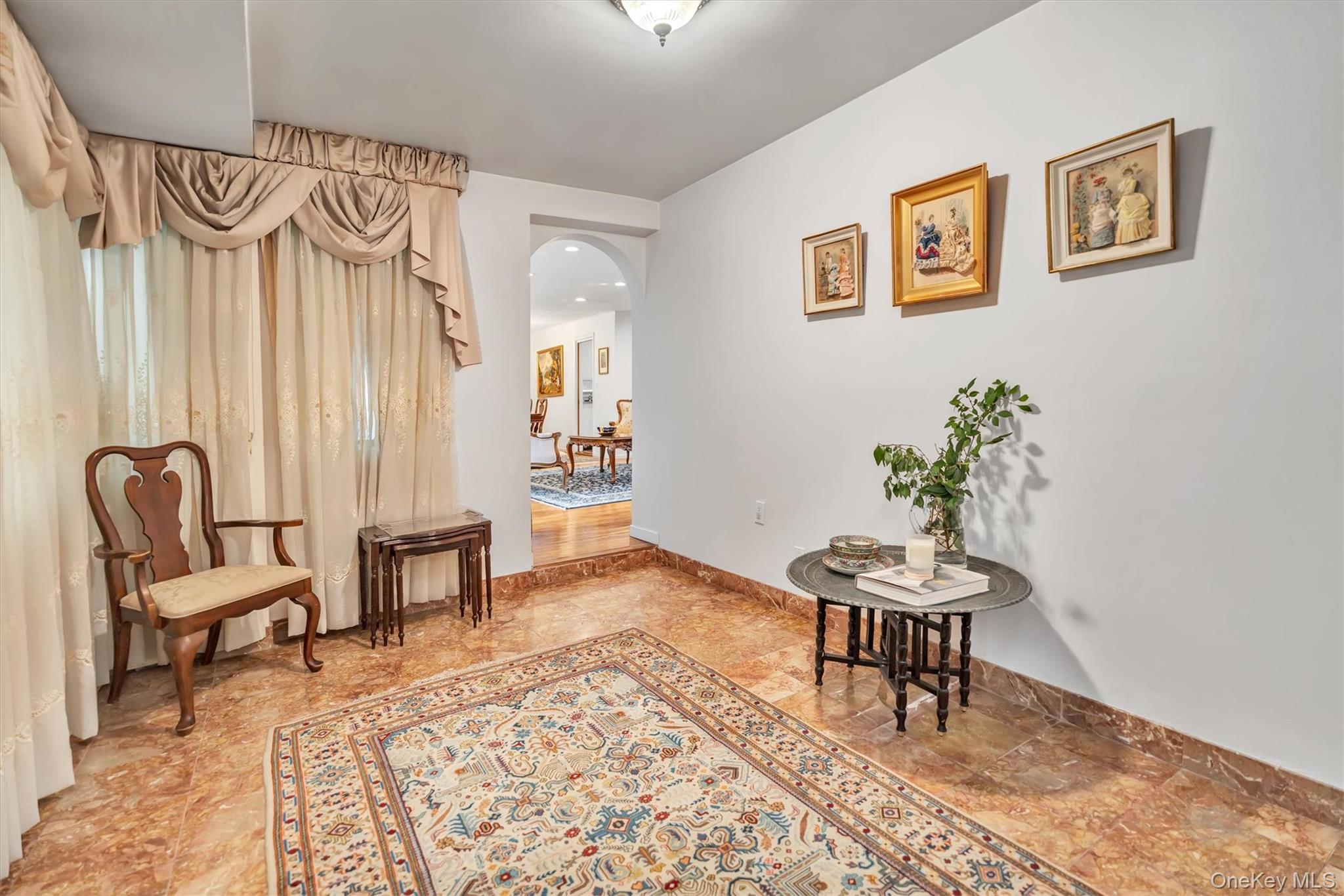 125 Colonial Road, Great Neck, NY 11021