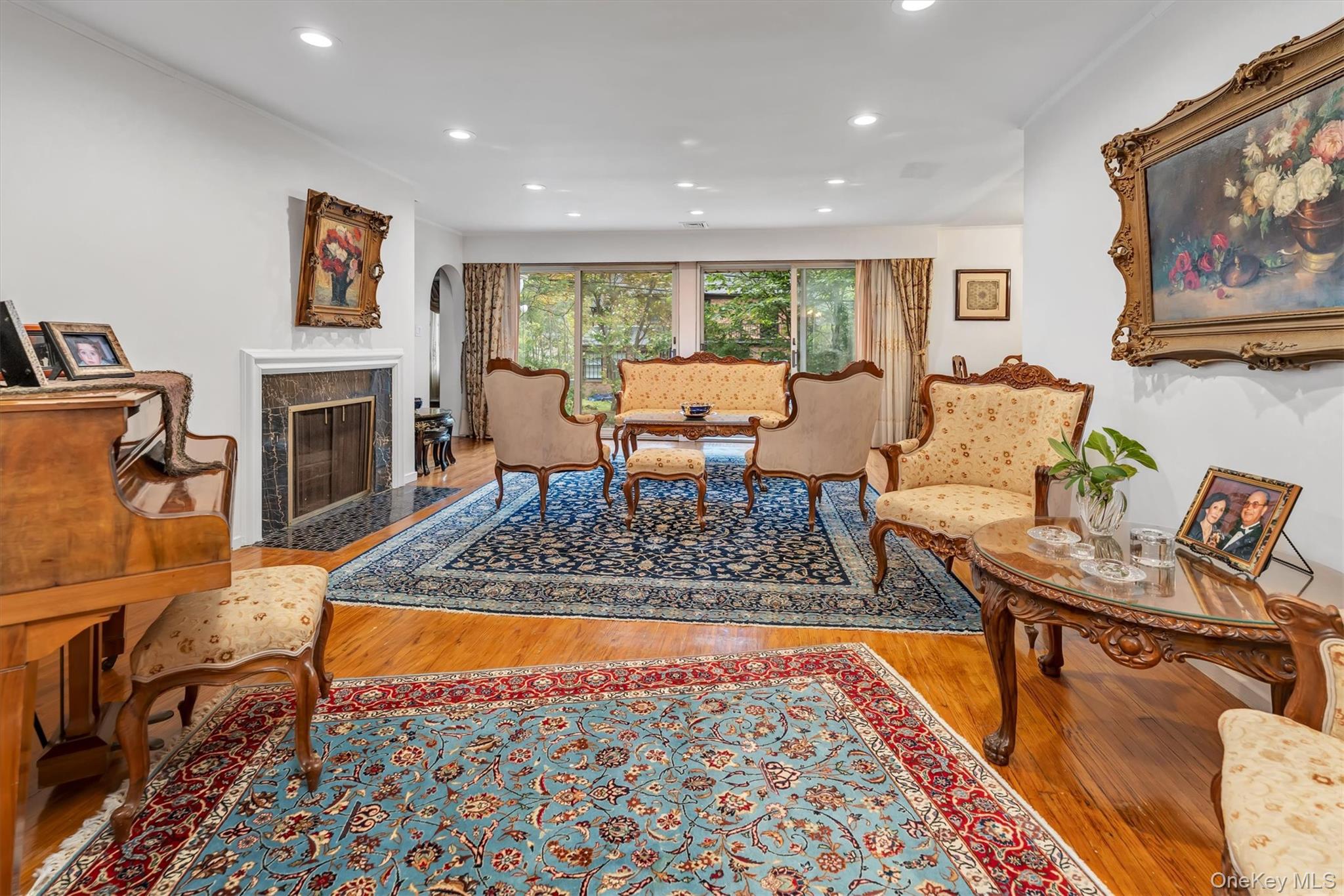 125 Colonial Road, Great Neck, NY 11021