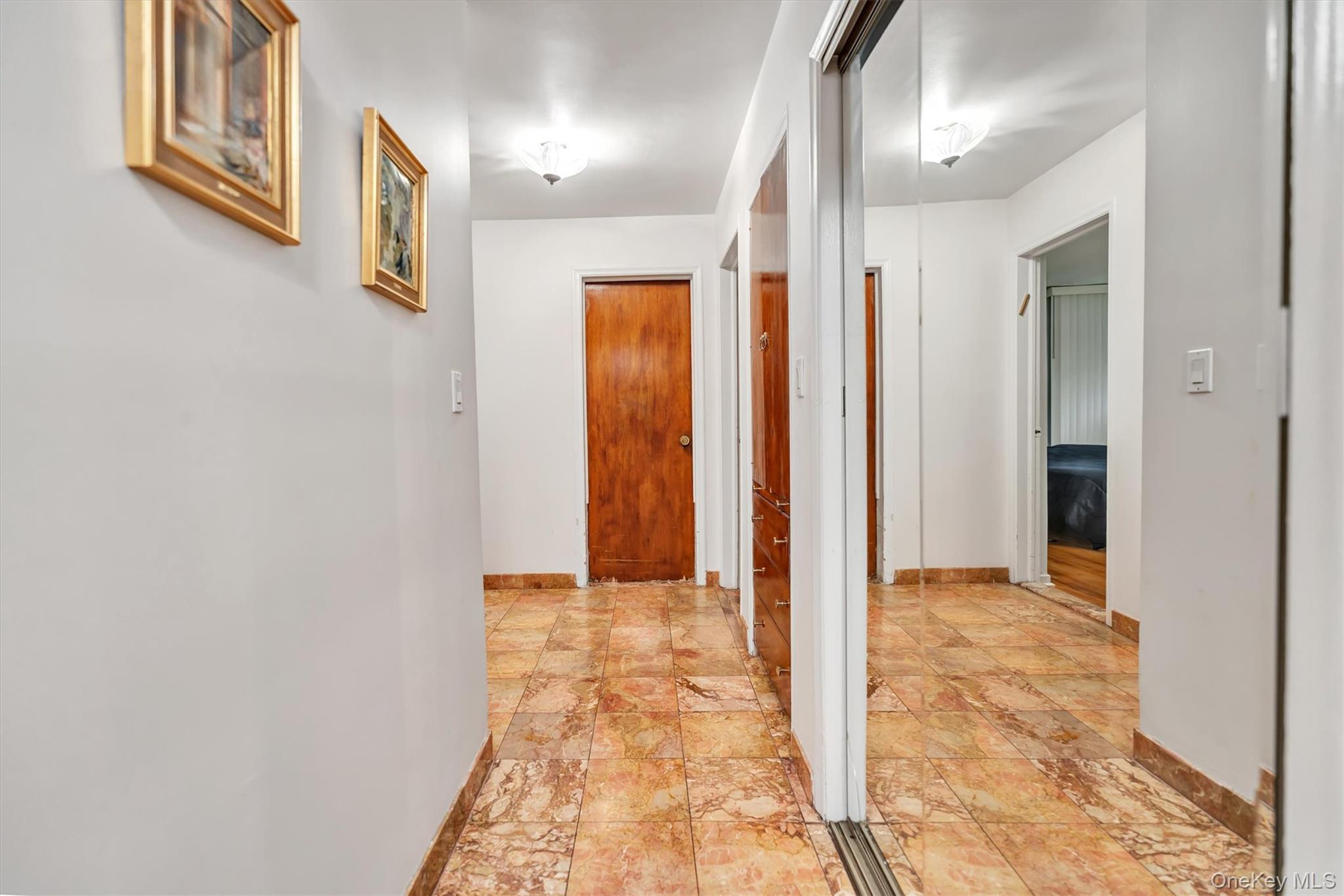 125 Colonial Road, Great Neck, NY 11021