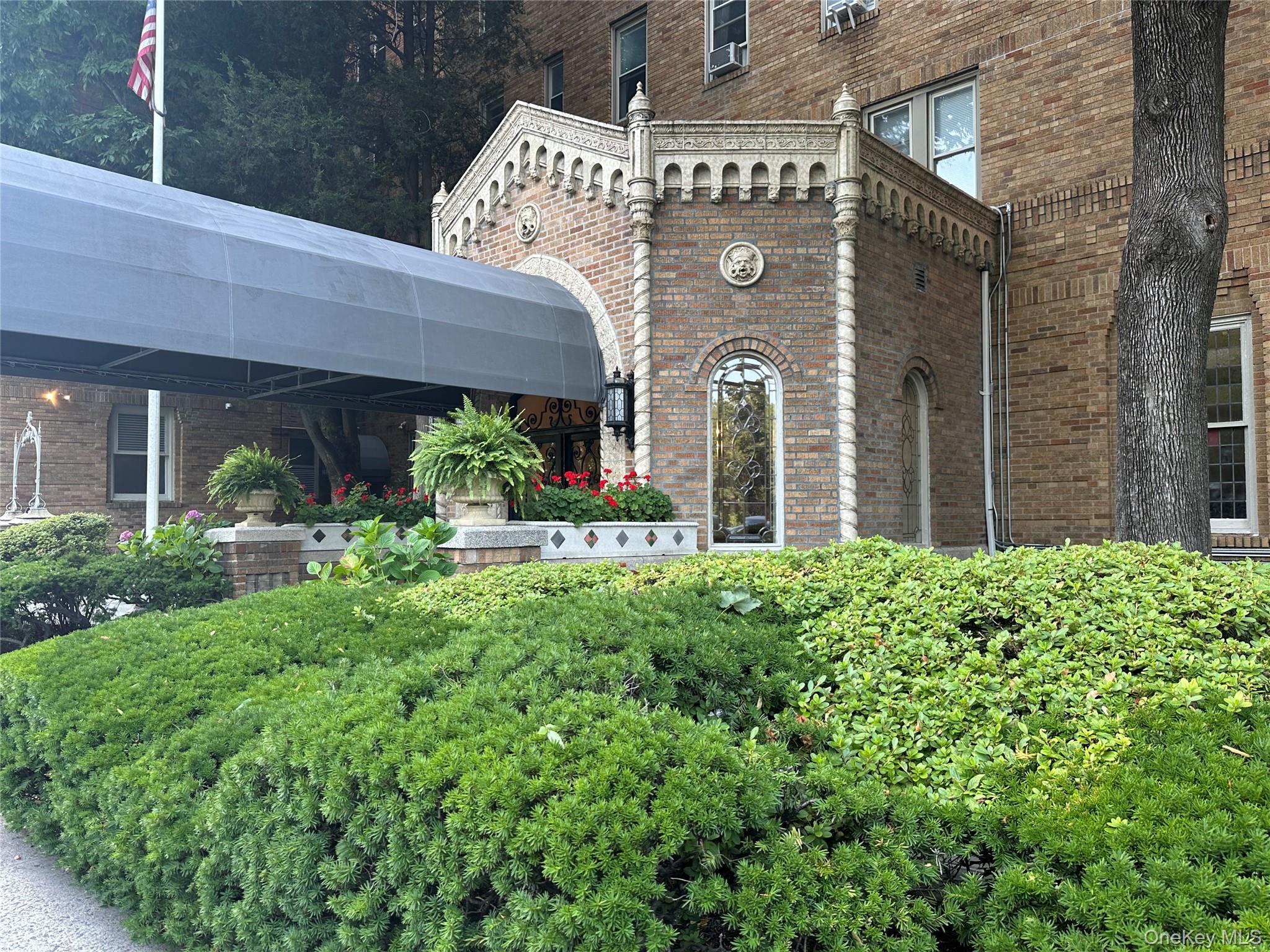 219 Bronx River Road # 1G, Yonkers, NY 10704