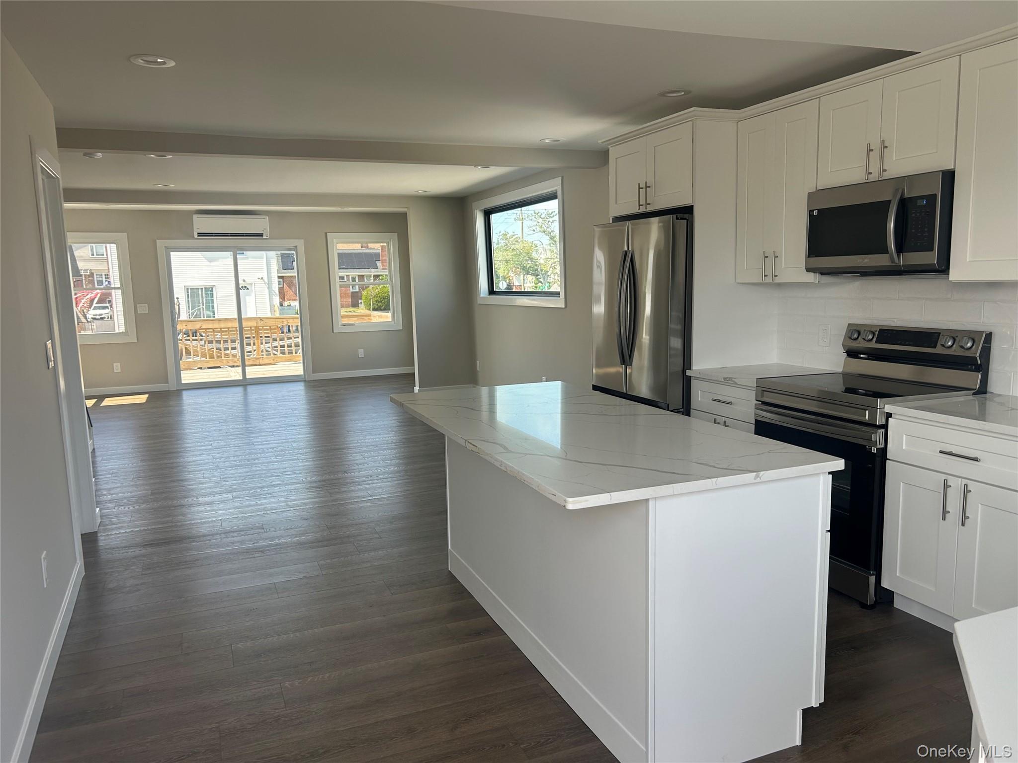 20 Bayview Avenue, Howard Beach, NY 11414