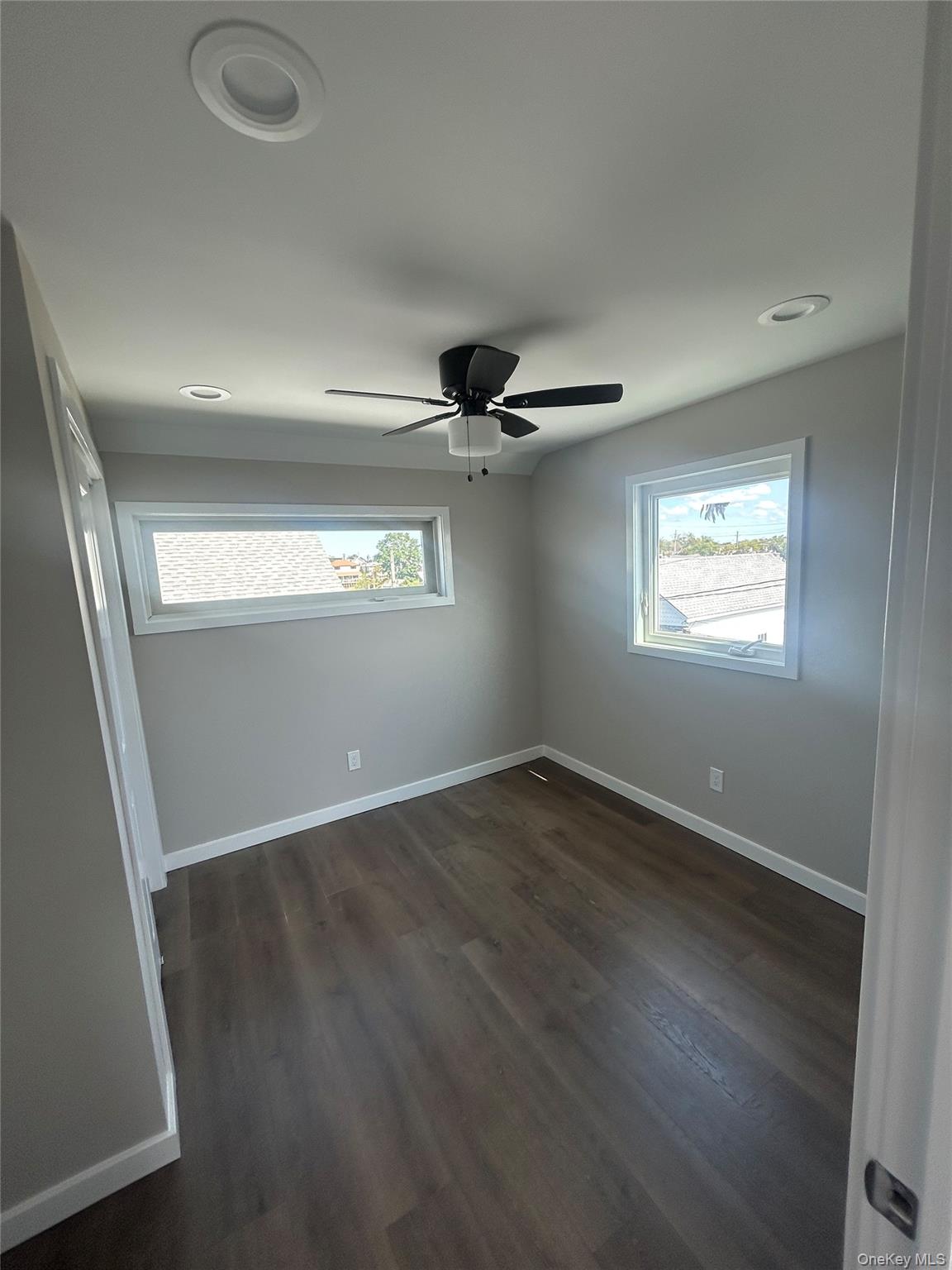 20 Bayview Avenue, Howard Beach, NY 11414