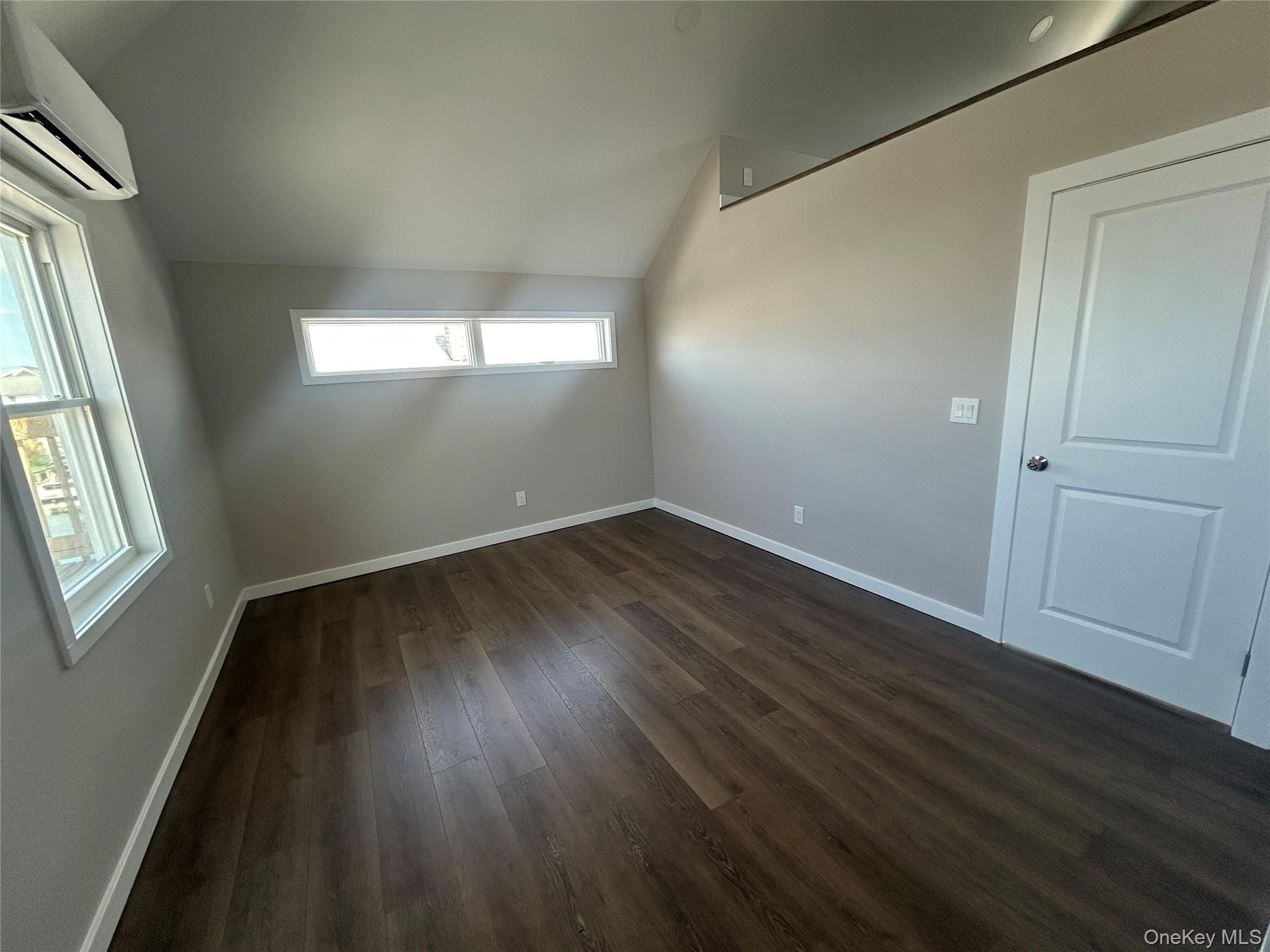 20 Bayview Avenue, Howard Beach, NY 11414