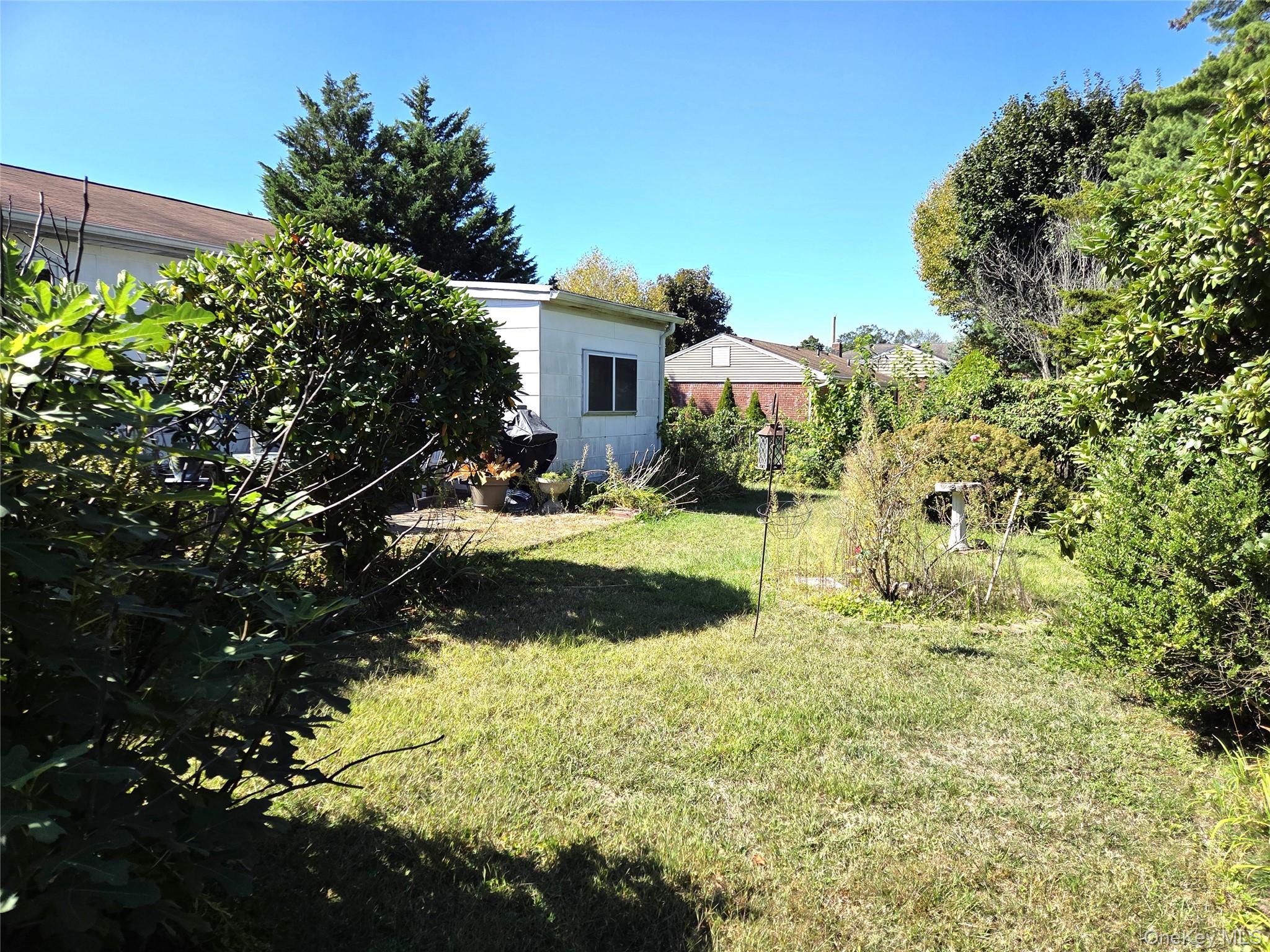 29 Oregon Street, Deer Park, NY 11729