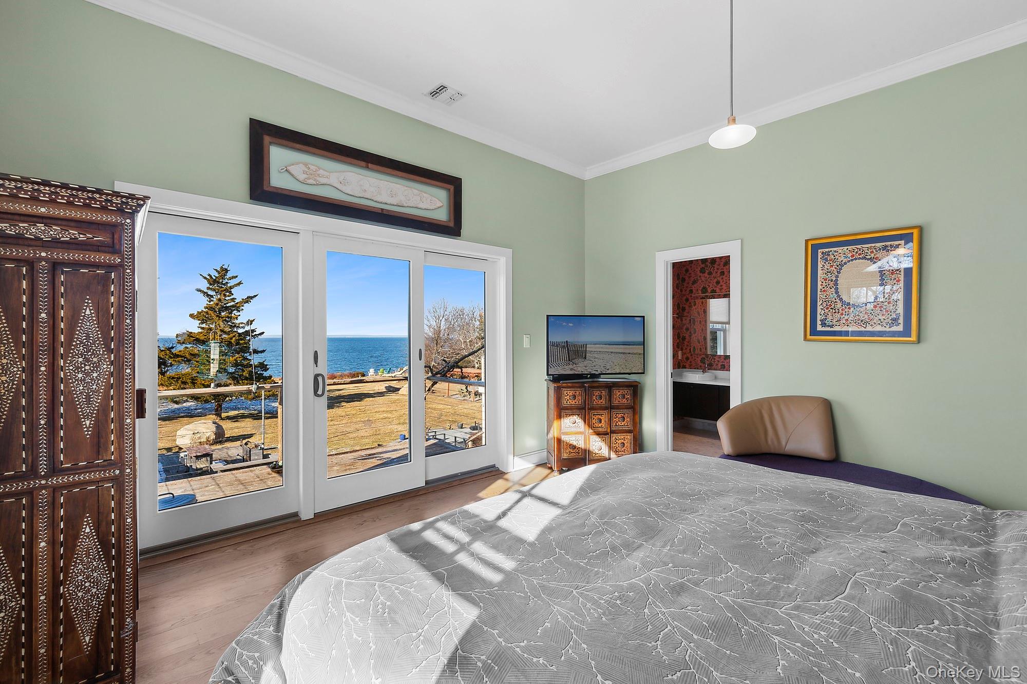 160 Sound Drive, Greenport, NY 11944