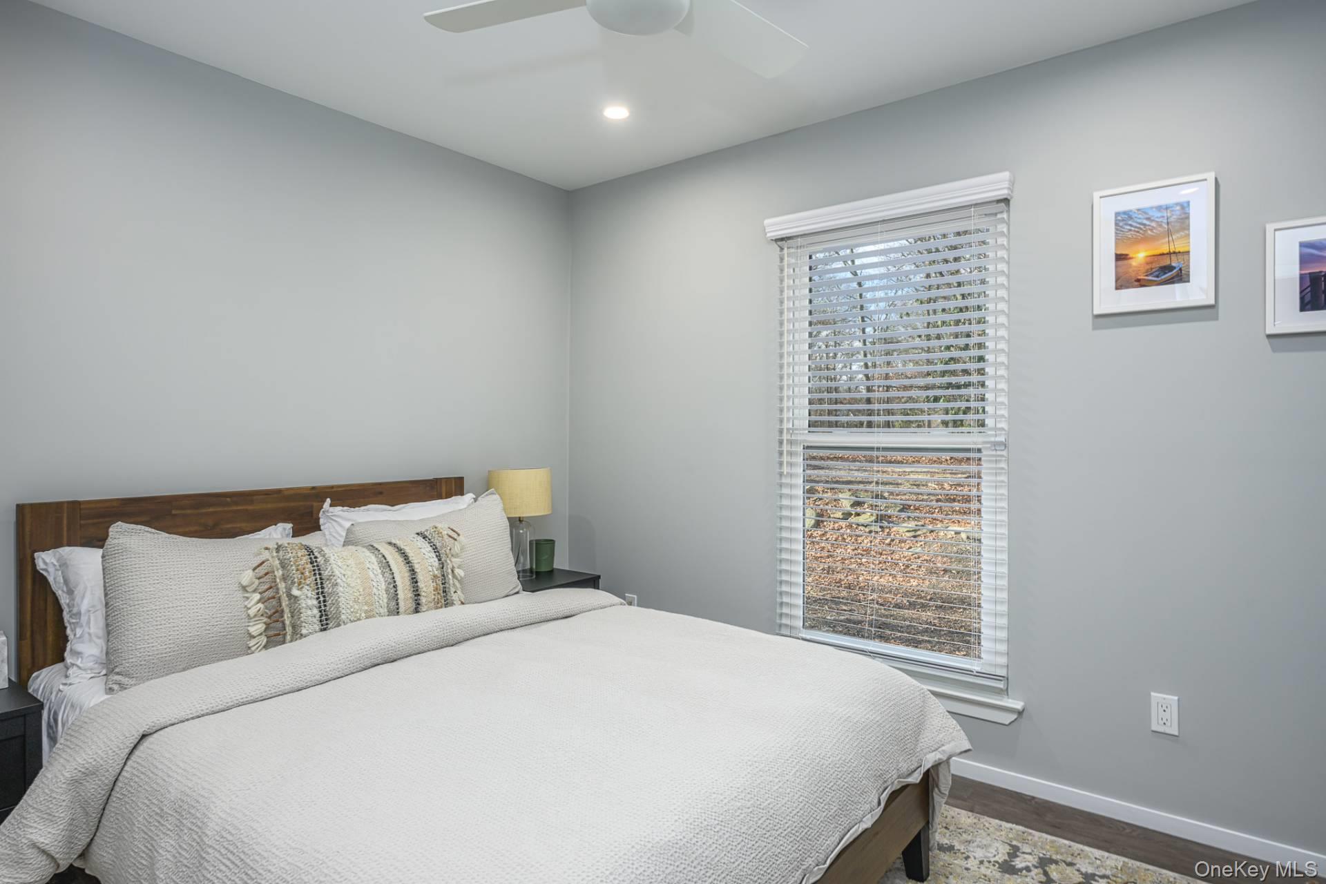 41 Old Squires Road, Hampton Bays, NY 11946