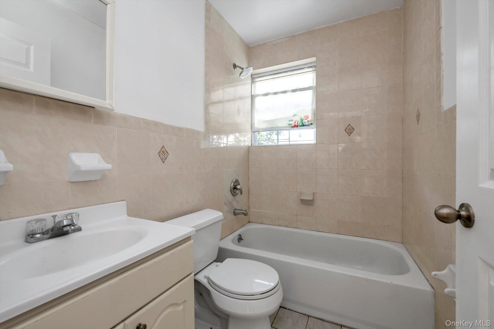 400 Crescent Street, Brooklyn, NY 11208