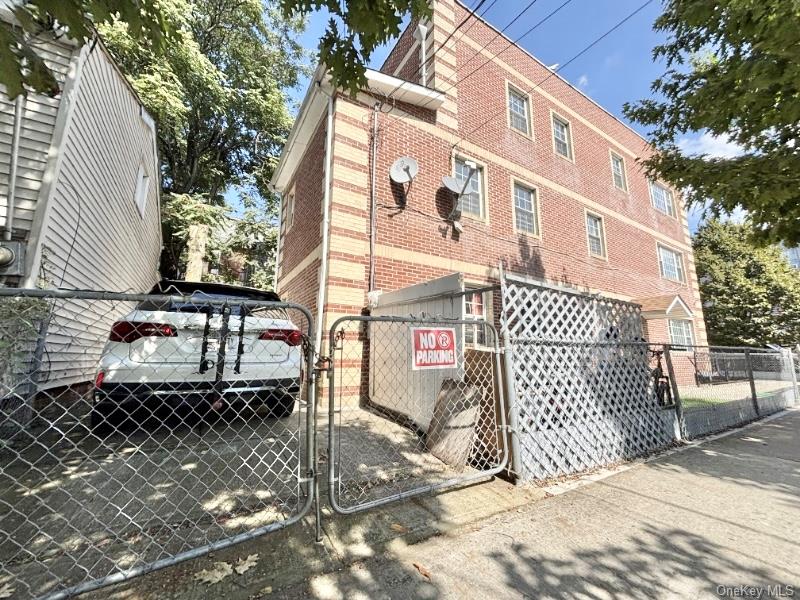 400 Crescent Street, Brooklyn, NY 11208