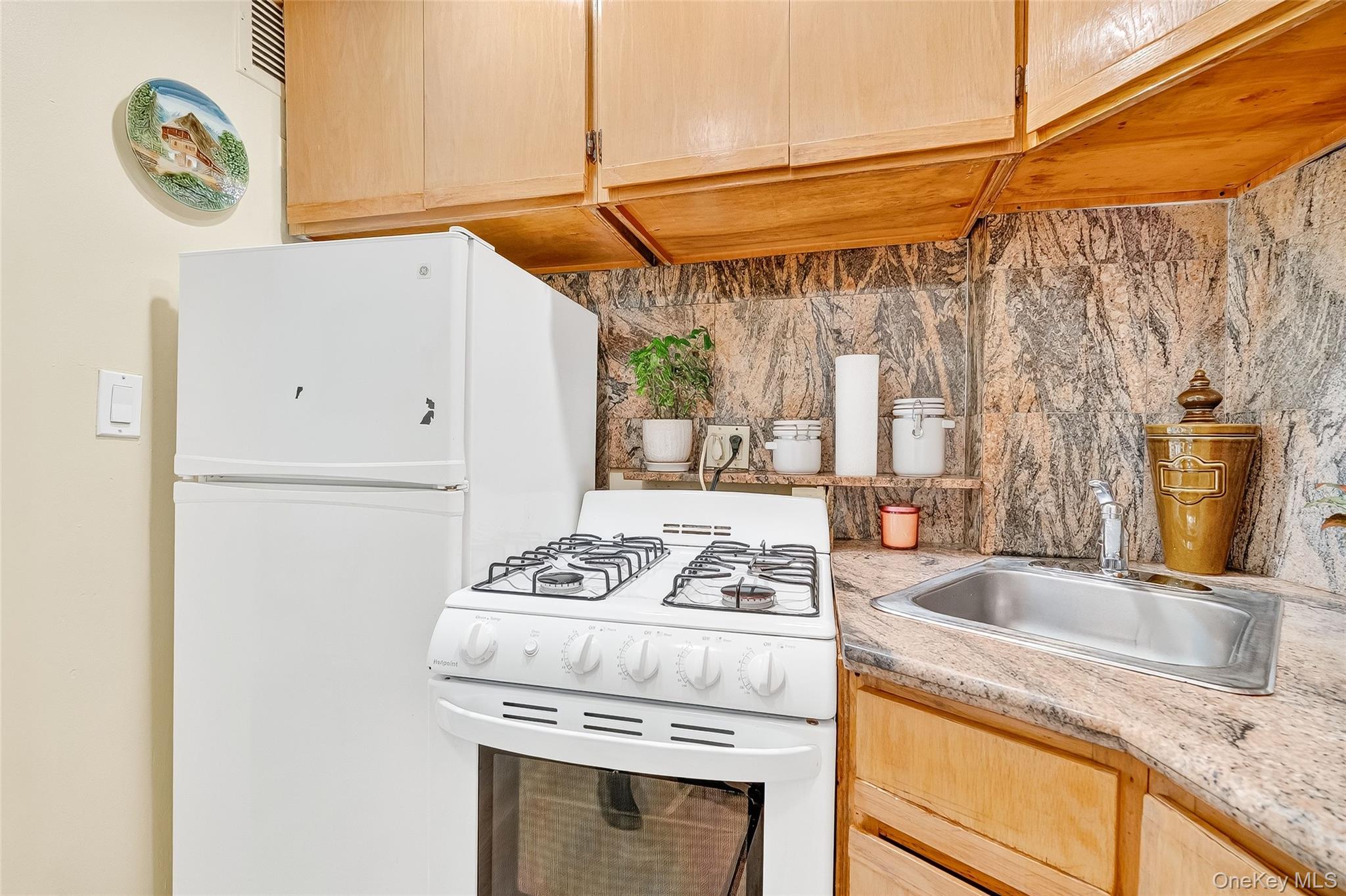 180 Pearsall Drive # 1D, Mount Vernon, NY 10552