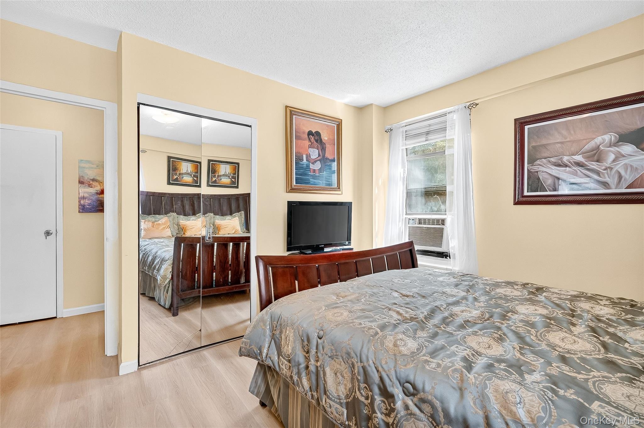 180 Pearsall Drive # 1D, Mount Vernon, NY 10552