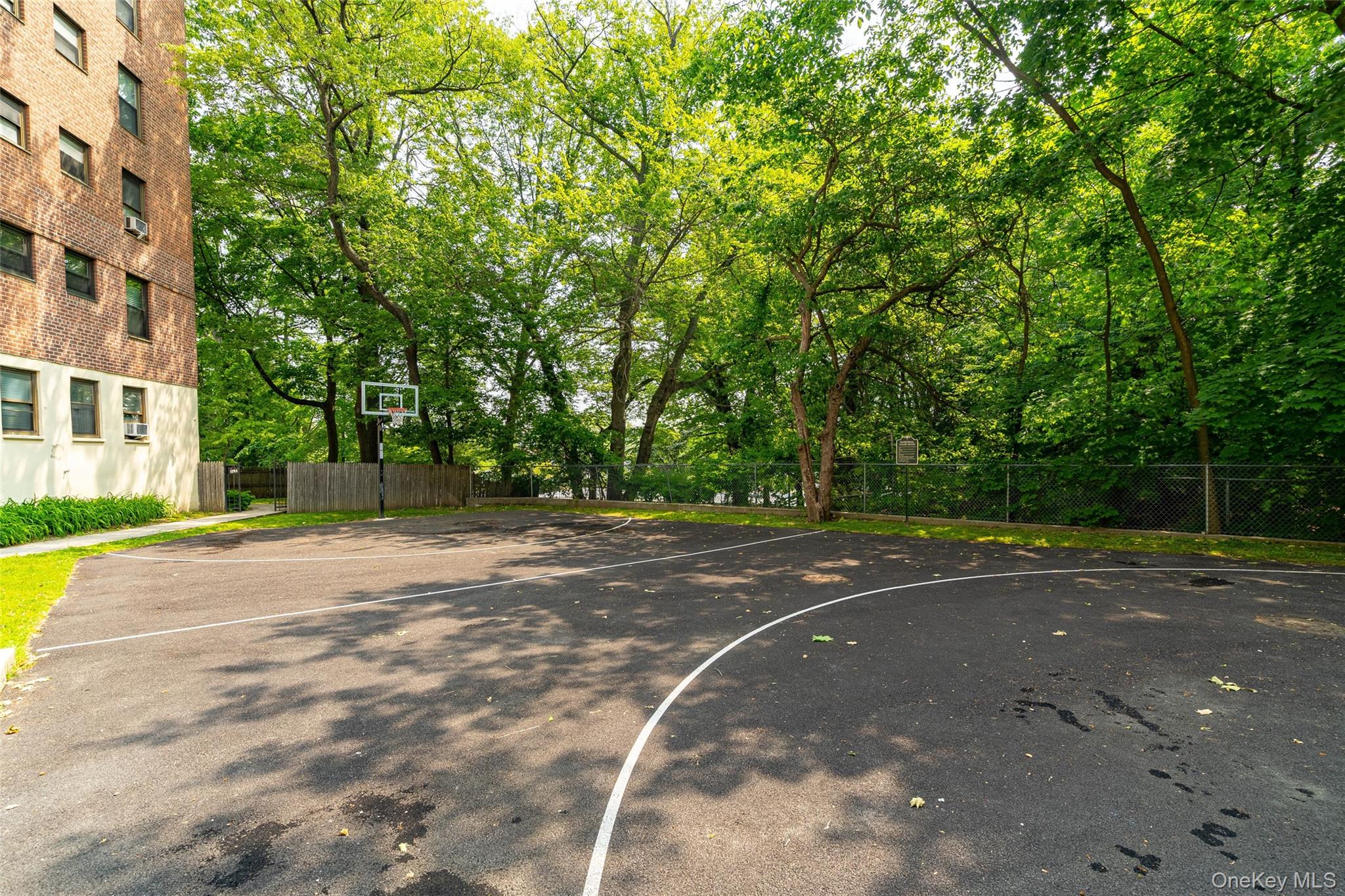 180 Pearsall Drive # 1D, Mount Vernon, NY 10552