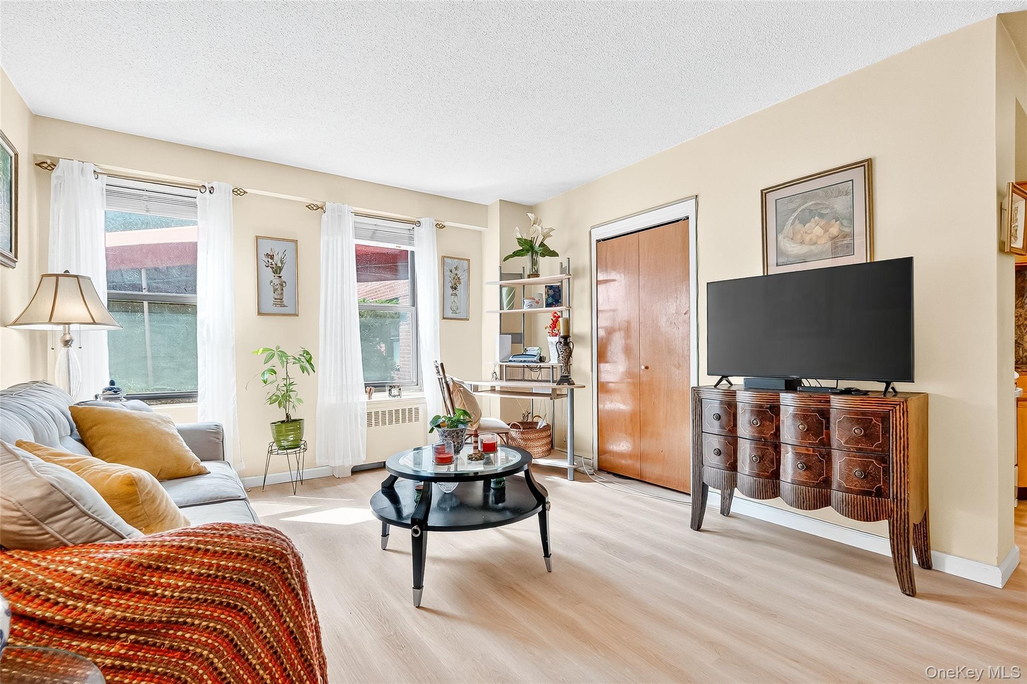 180 Pearsall Drive # 1D, Mount Vernon, NY 10552