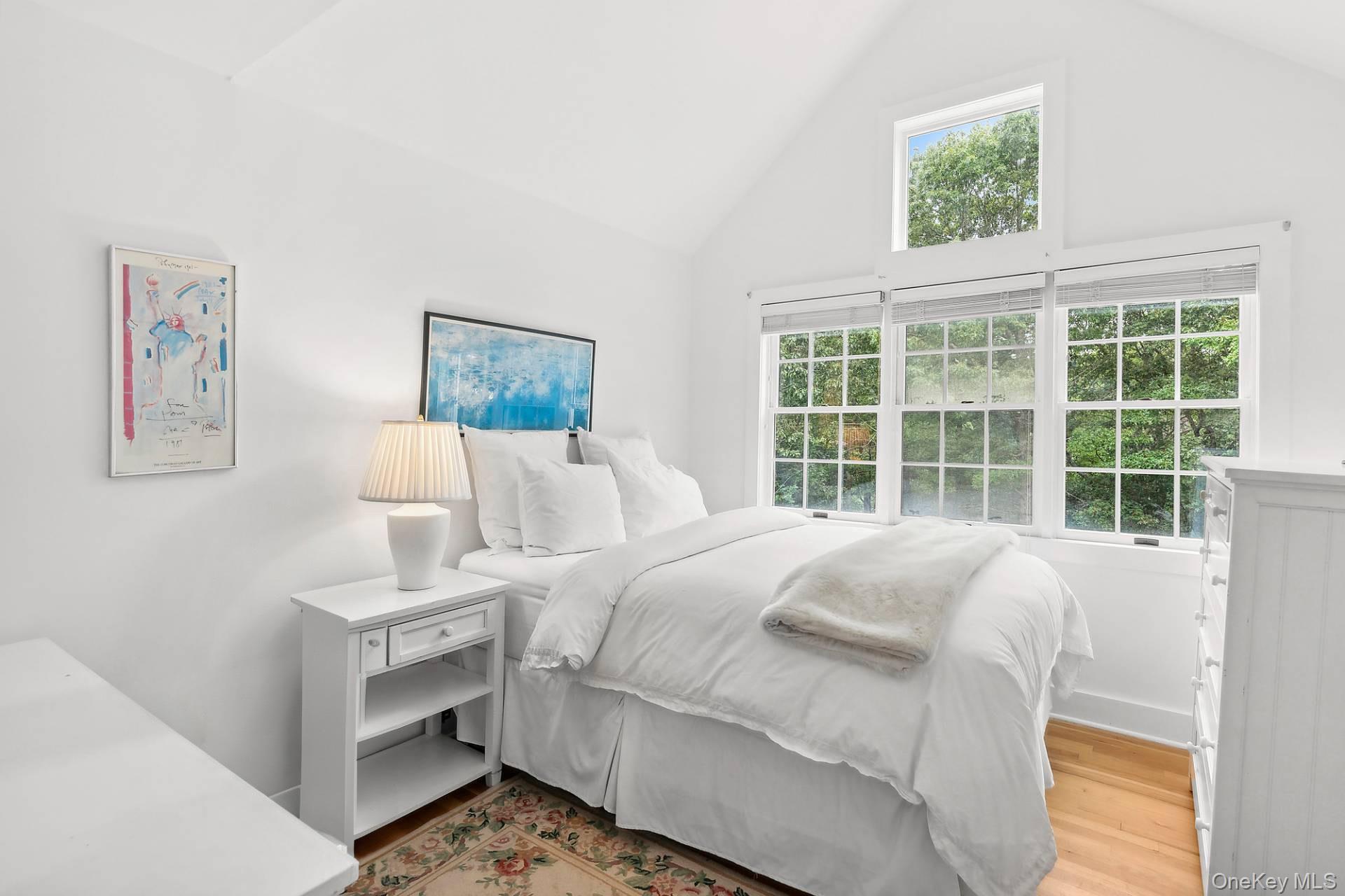 574 Route 114, Wainscott, NY 11975