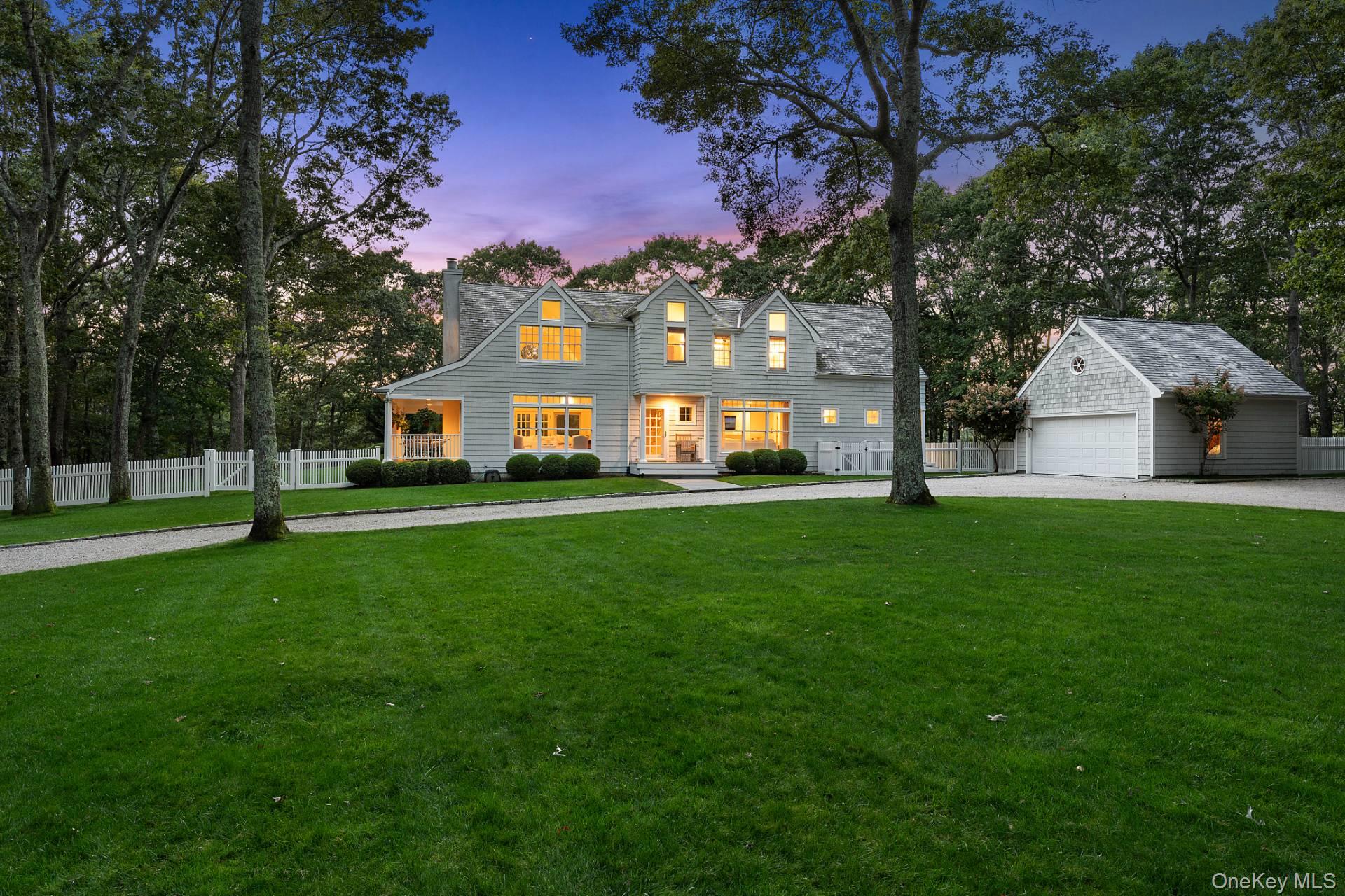 574 Route 114, Wainscott, NY 11975