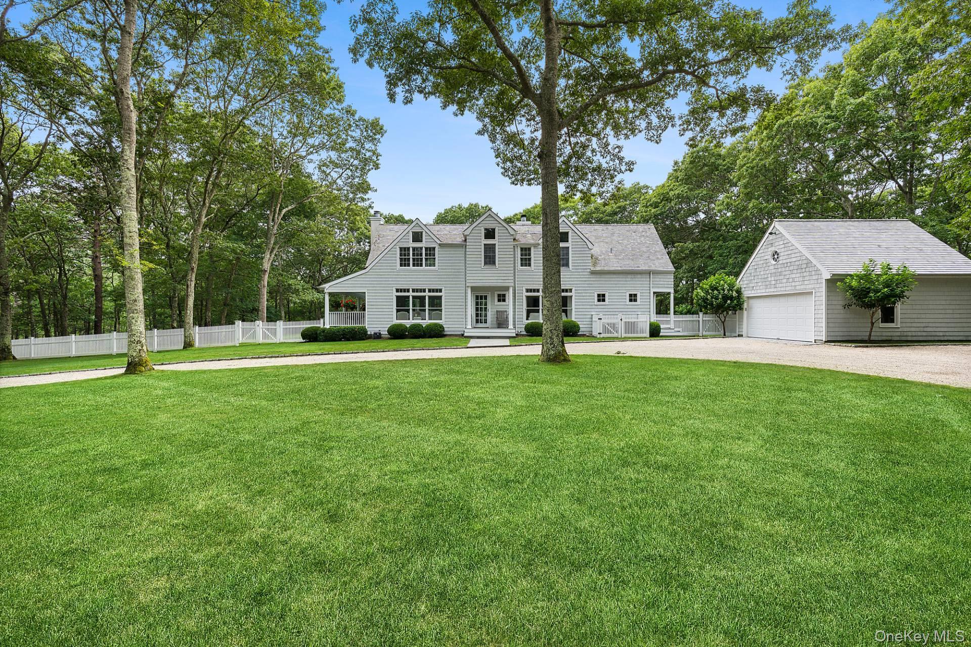 574 Route 114, Wainscott, NY 11975