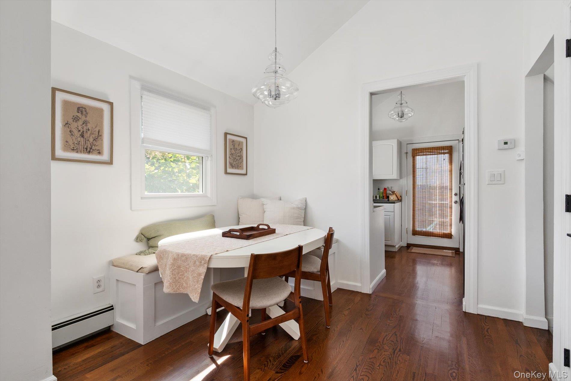 812 Pine Avenue, West Islip, NY 11795