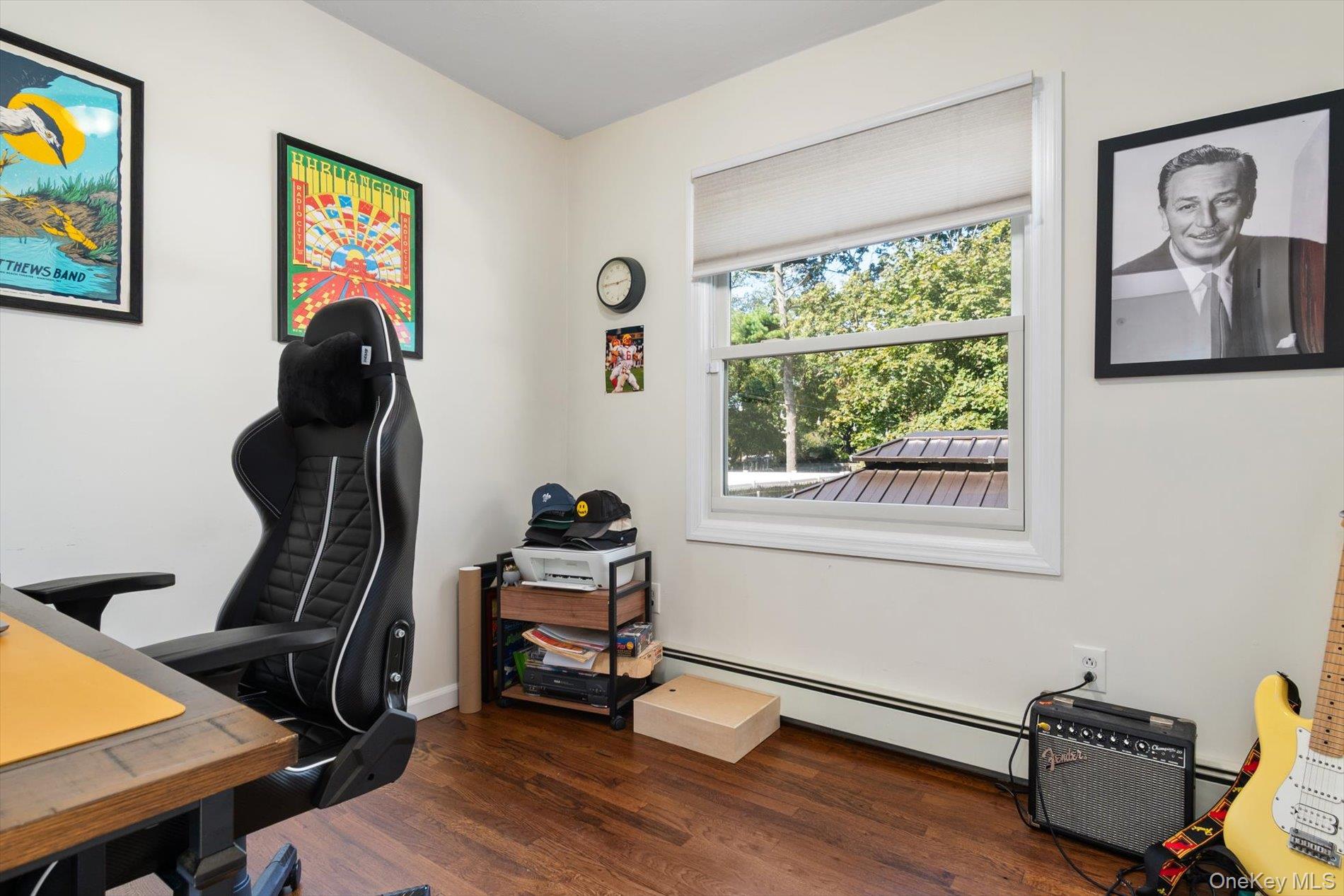 812 Pine Avenue, West Islip, NY 11795