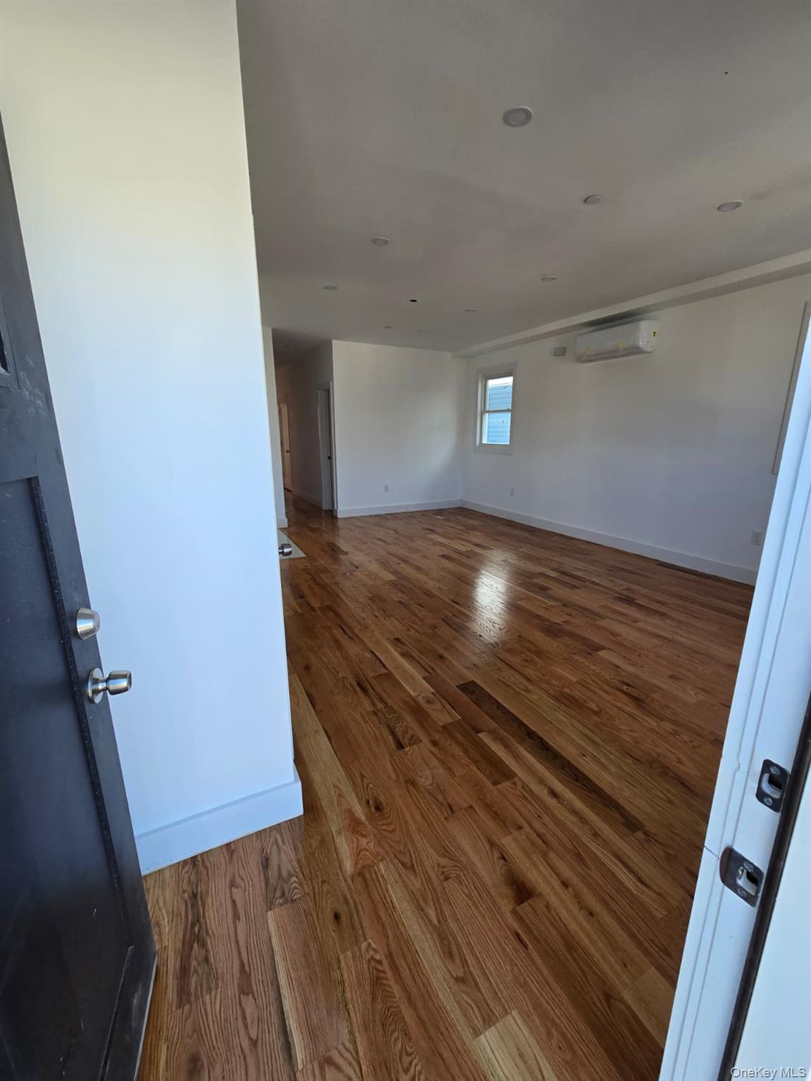 453 Beach 45 st, Far Rockaway, NY 11691