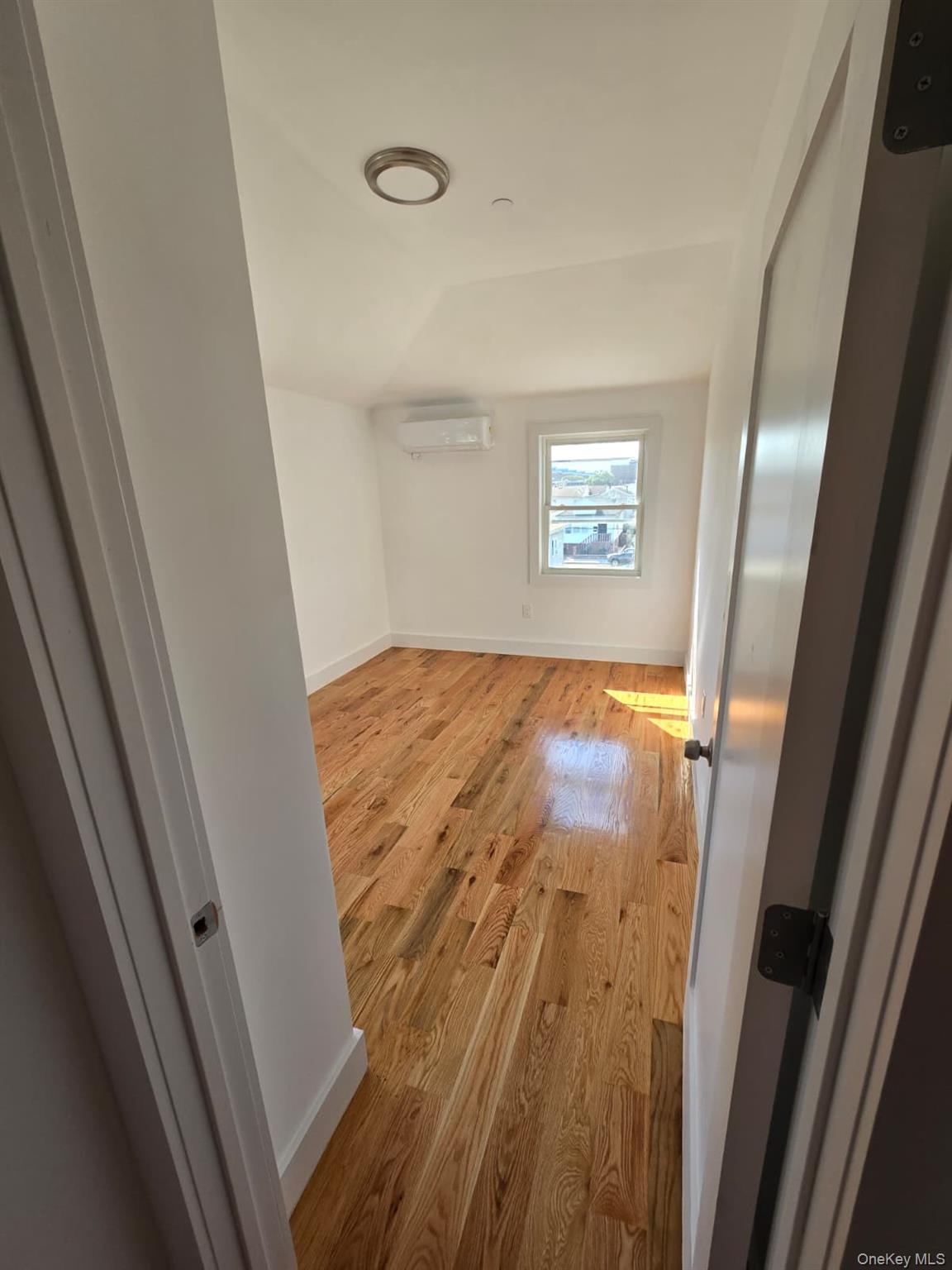 453 Beach 45 st, Far Rockaway, NY 11691