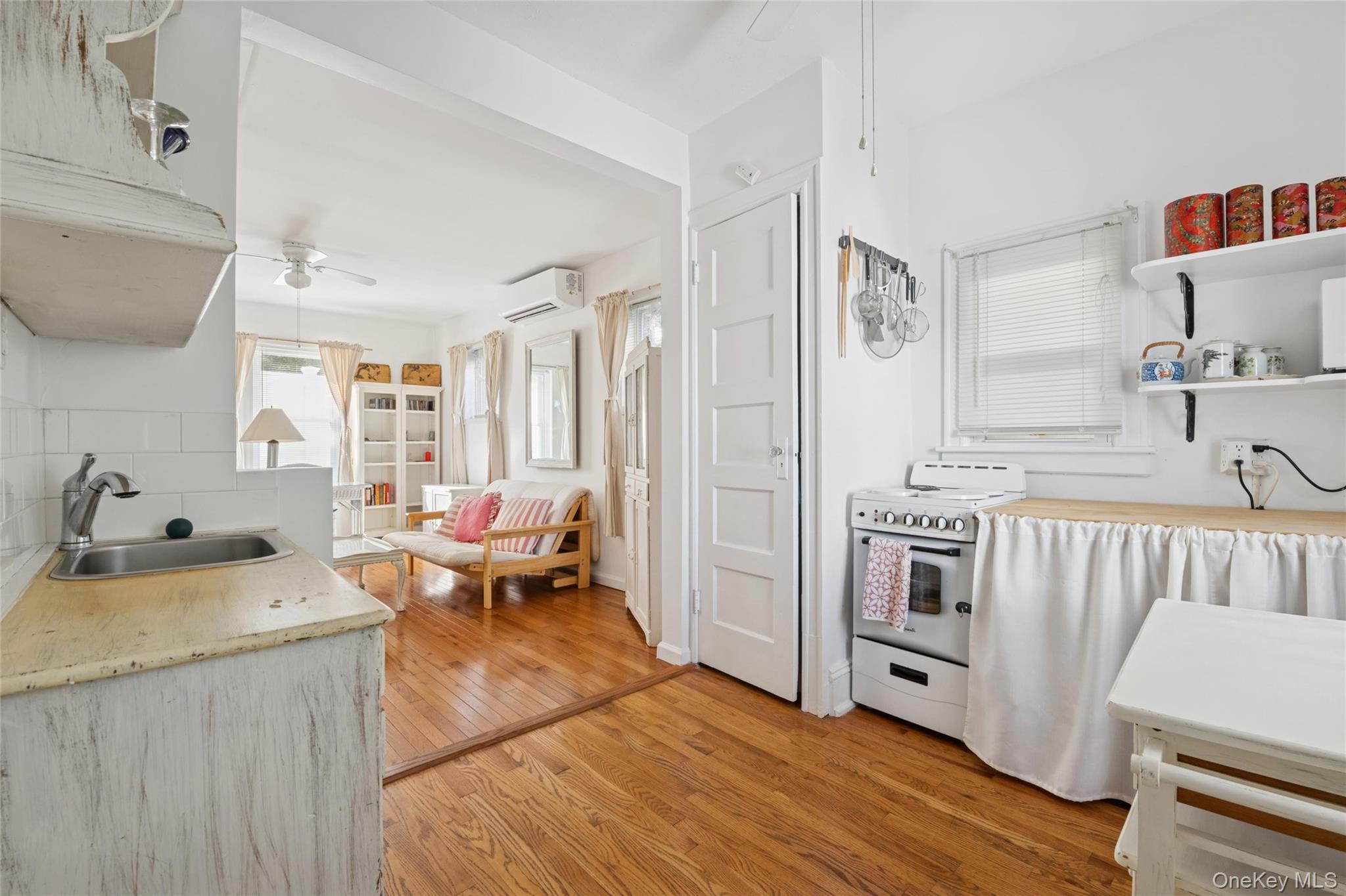 161 W Beech Street, Long Beach, NY 11561