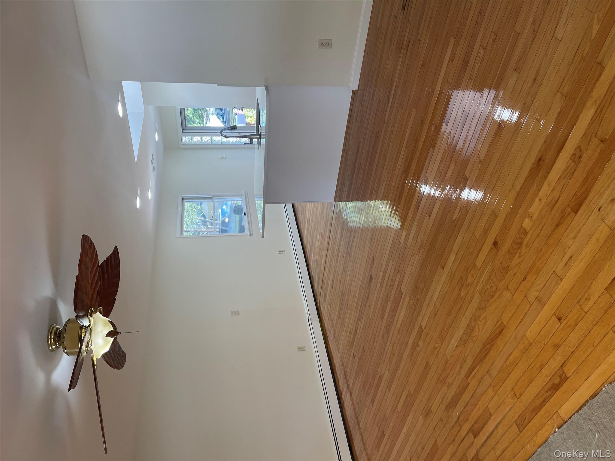 20 Pequot Lane, East Islip, NY 11730