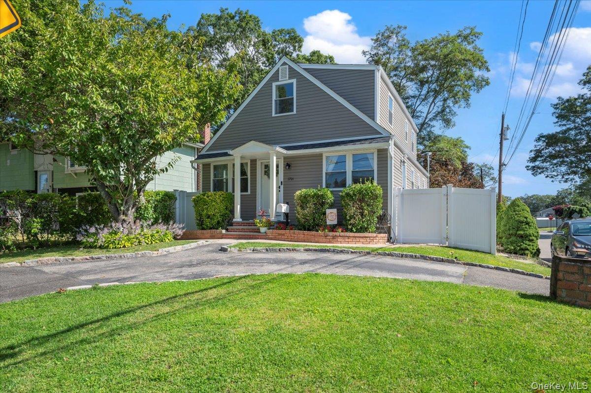 1701 Alto Street, West Babylon, NY 11704