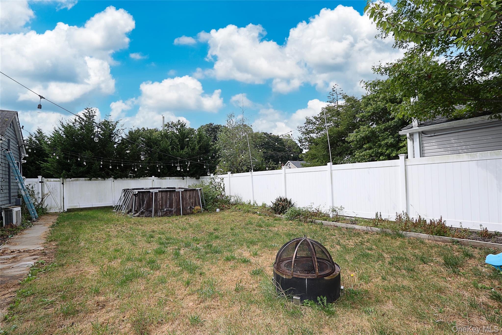 5 Bristol Street, Huntington, NY 11743