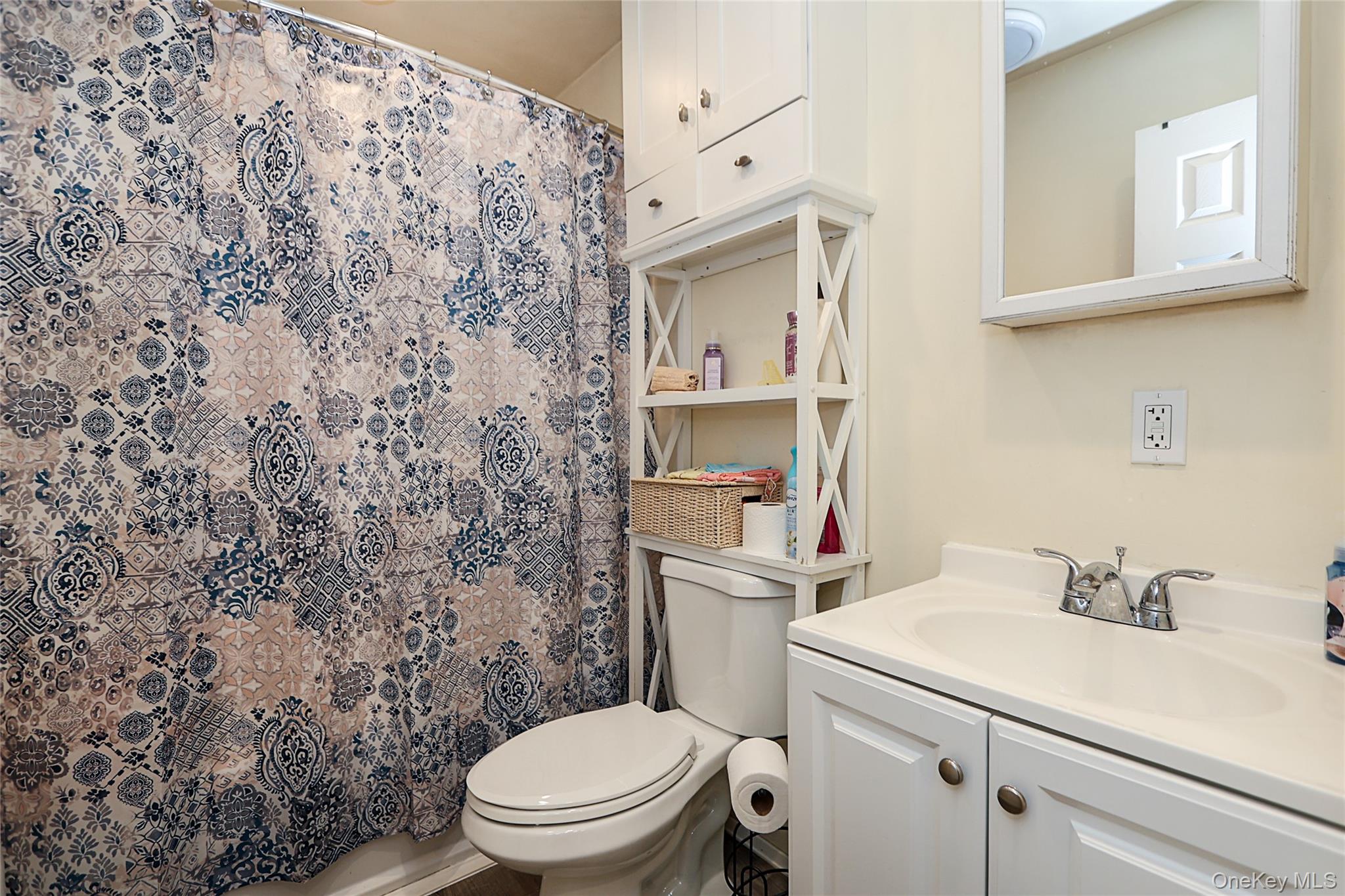 5 Bristol Street, Huntington, NY 11743