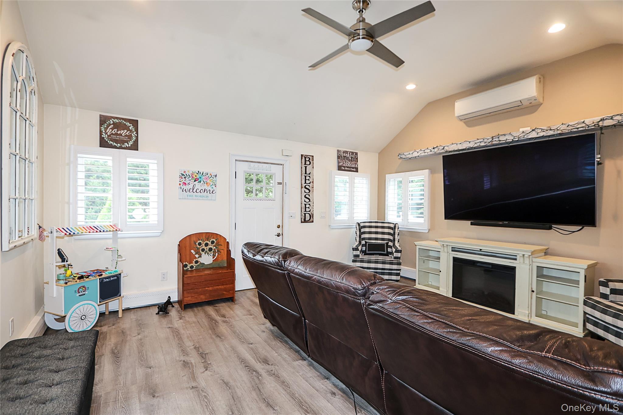 5 Bristol Street, Huntington, NY 11743