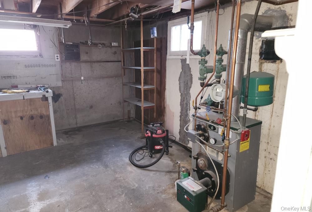 206 N Kentucky Avenue, Massapequa, NY 11758