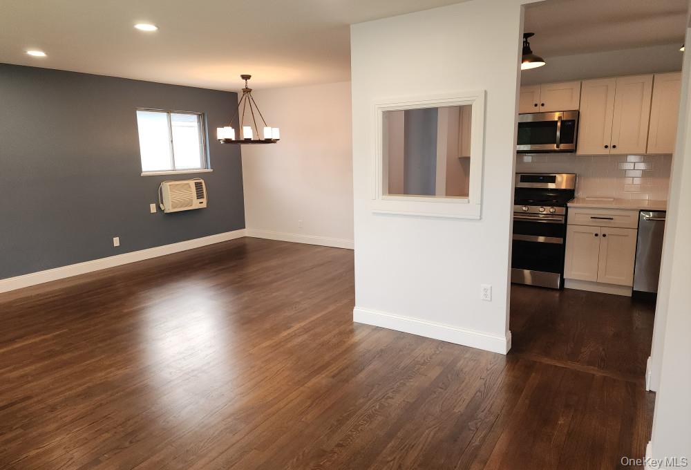 206 N Kentucky Avenue, Massapequa, NY 11758