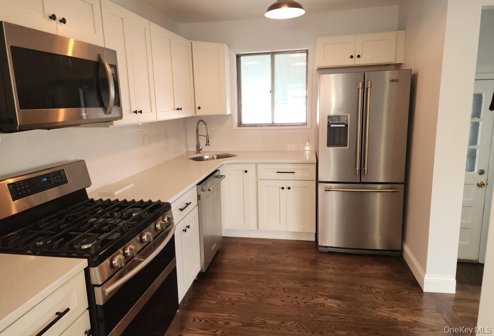 206 N Kentucky Avenue, Massapequa, NY 11758