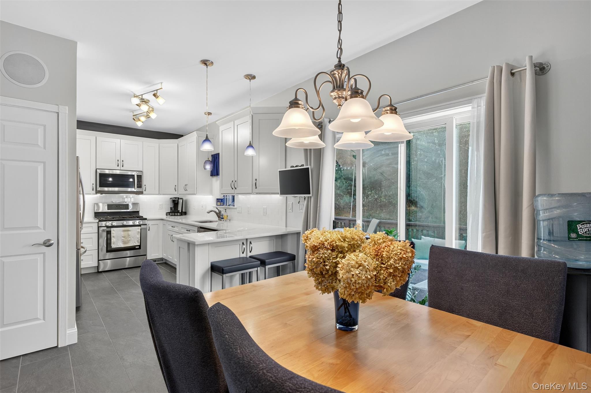 8 Ledger View Court, Highland Mills, NY 10930