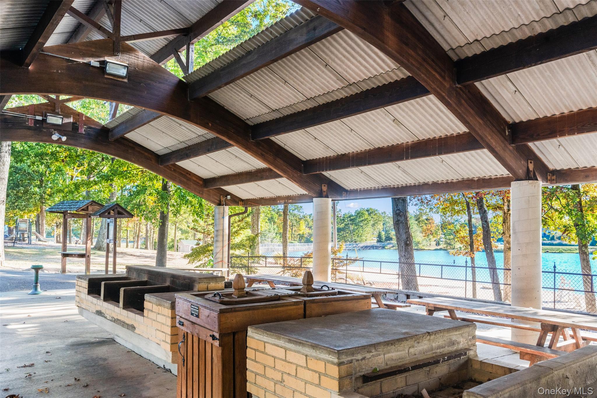 8 Ledger View Court, Highland Mills, NY 10930