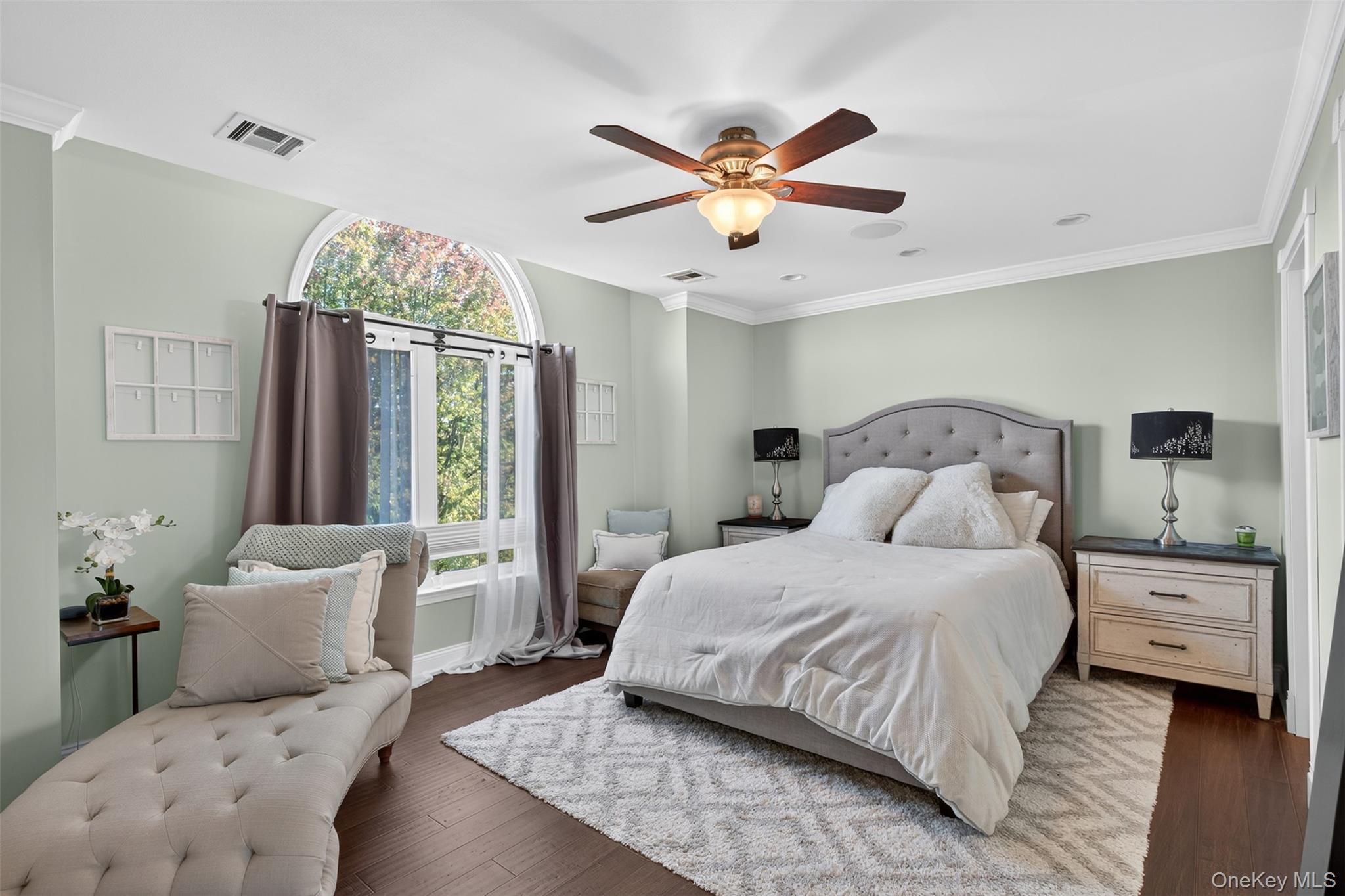 8 Ledger View Court, Highland Mills, NY 10930