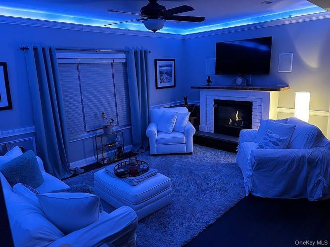 8 Ledger View Court, Highland Mills, NY 10930